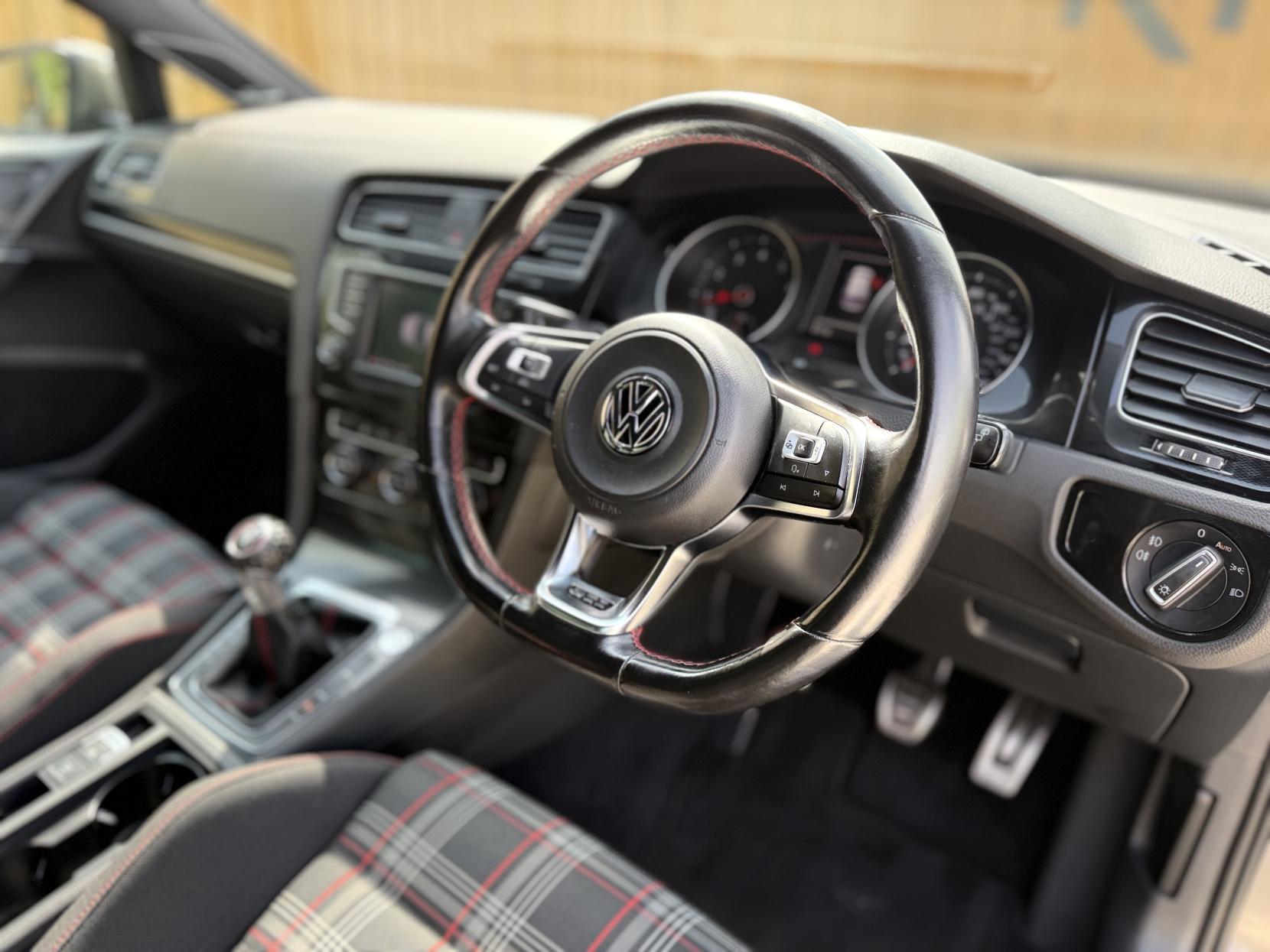 Volkswagen Golf 2.0 TSI BlueMotion Tech GTI Performance Hatchback 5dr Petrol Manual Euro 6 (s/s) (230 ps)