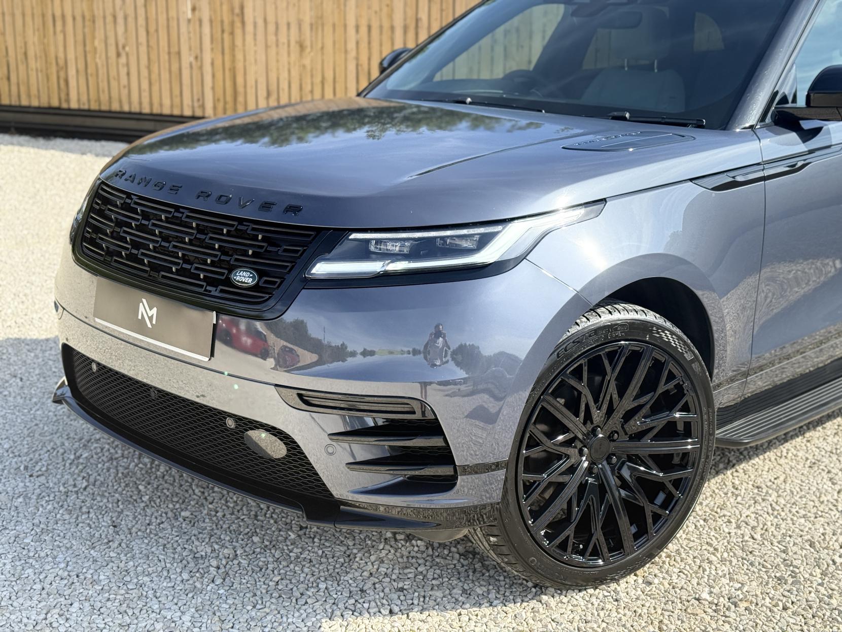 Land Rover Range Rover Velar 3.0 D300 MHEV Dynamic SE SUV 5dr Diesel Auto 4WD Euro 6 (s/s) (300 ps)