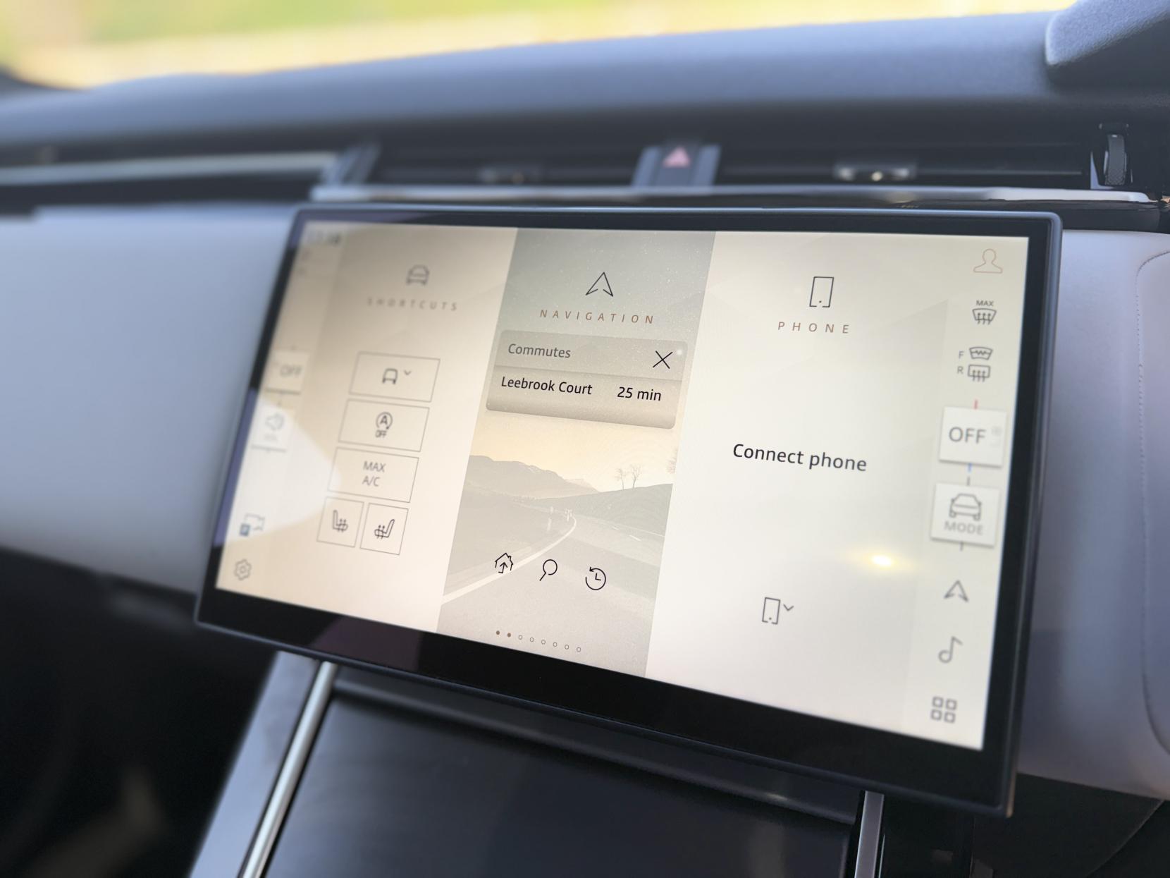 Land Rover Range Rover Velar 3.0 D300 MHEV Dynamic SE SUV 5dr Diesel Auto 4WD Euro 6 (s/s) (300 ps)