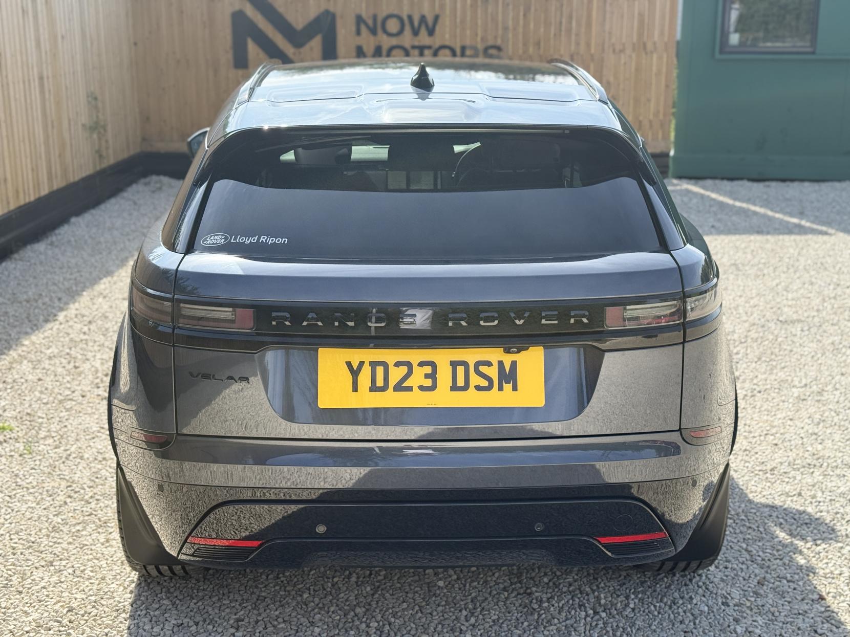 Land Rover Range Rover Velar 3.0 D300 MHEV Dynamic SE SUV 5dr Diesel Auto 4WD Euro 6 (s/s) (300 ps)