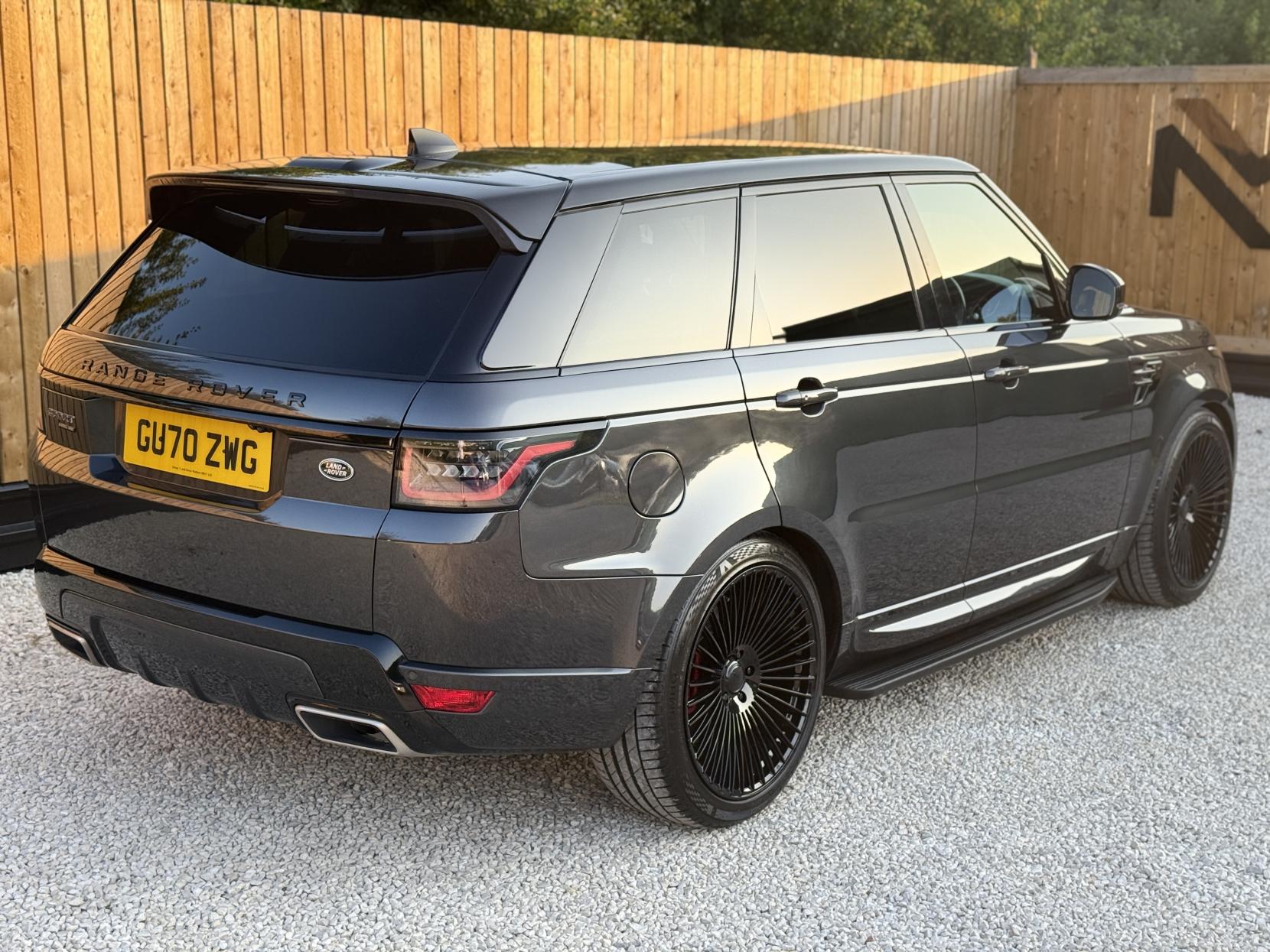 Land Rover Range Rover Sport 2.0 P400e 13.1kWh HSE Dynamic Black SUV 5dr Petrol Plug-in Hybrid Auto 4WD Euro 6 (s/s) (404 ps)