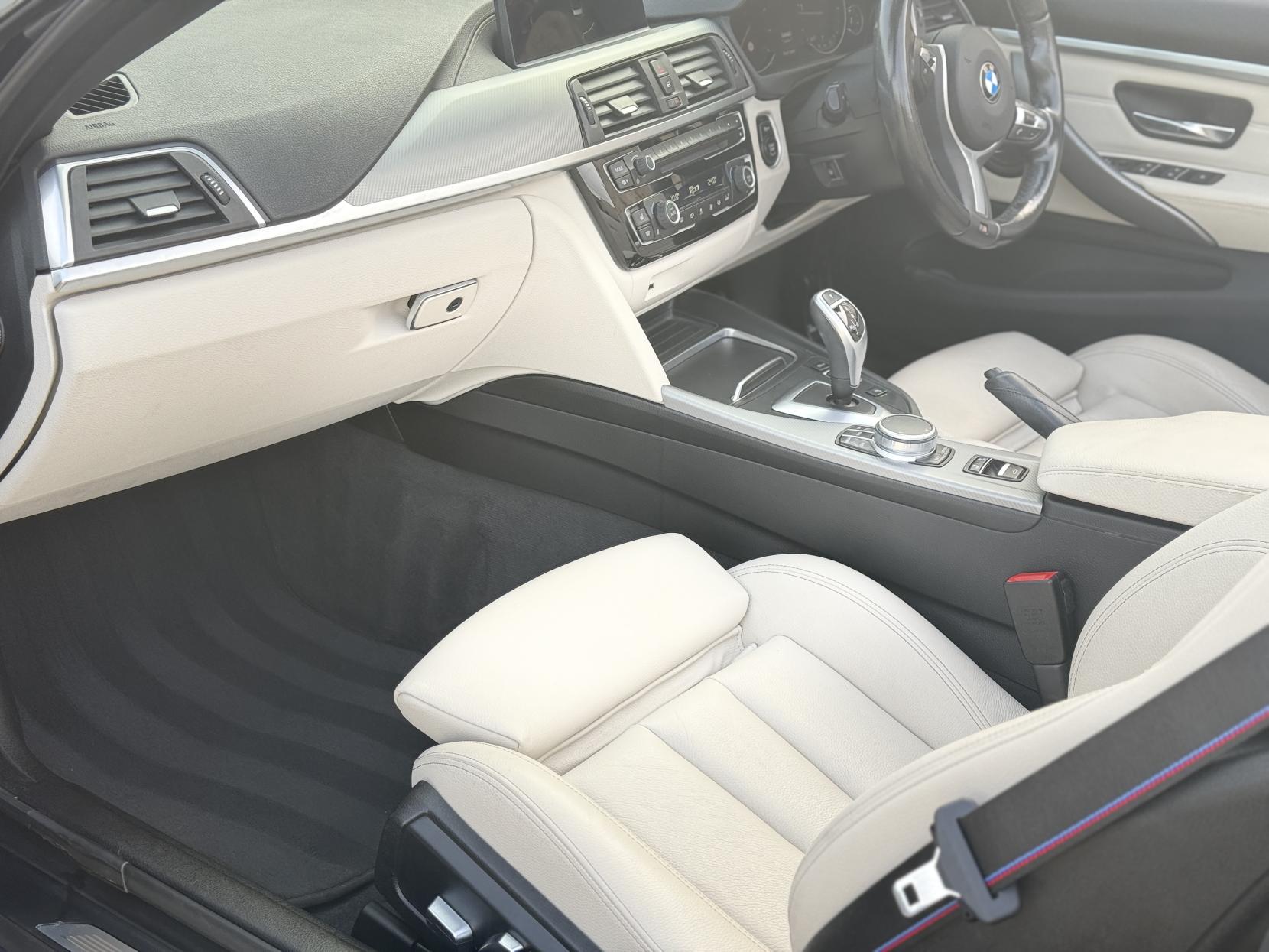 BMW 4 Series 3.0 435d M Sport Convertible 2dr Diesel Auto xDrive Euro 6 (s/s) (313 ps)