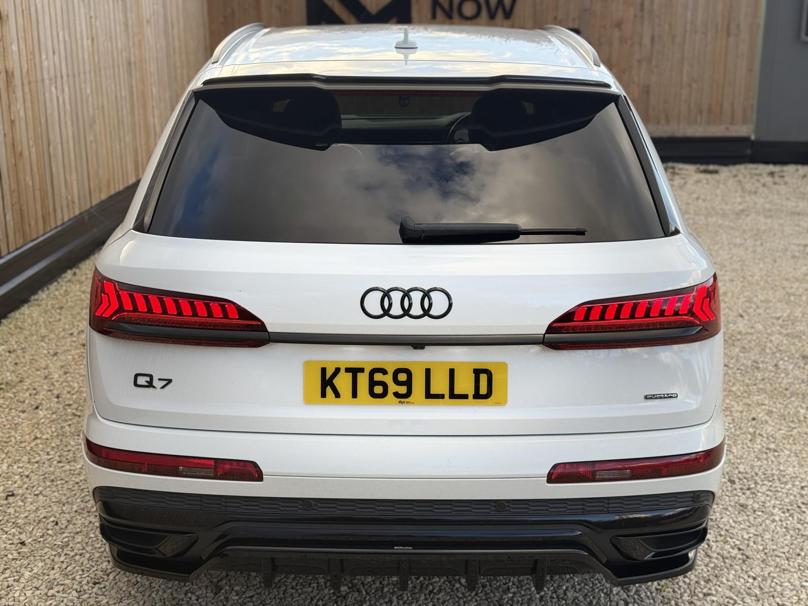 Audi Q7 3.0 TFSI V6 55 Black Edition SUV 5dr Petrol Tiptronic quattro Euro 6 (s/s) (340 ps)