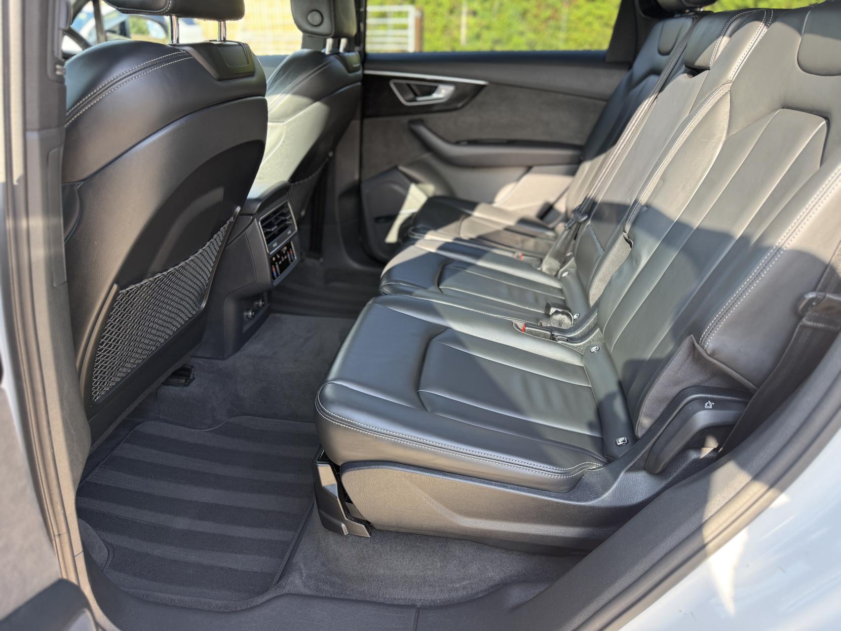 Audi Q7 3.0 TFSI V6 55 Black Edition SUV 5dr Petrol Tiptronic quattro Euro 6 (s/s) (340 ps)