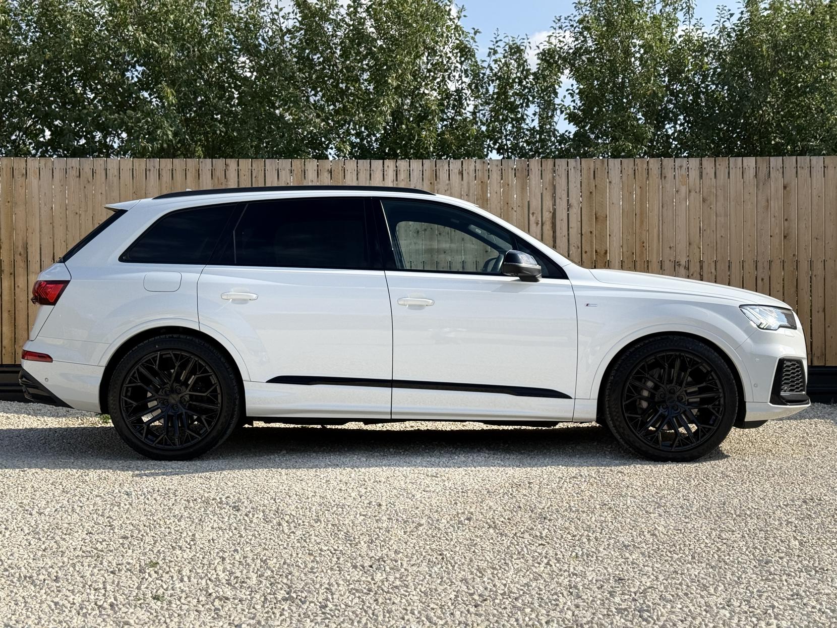 Audi Q7 3.0 TFSI V6 55 Black Edition SUV 5dr Petrol Tiptronic quattro Euro 6 (s/s) (340 ps)