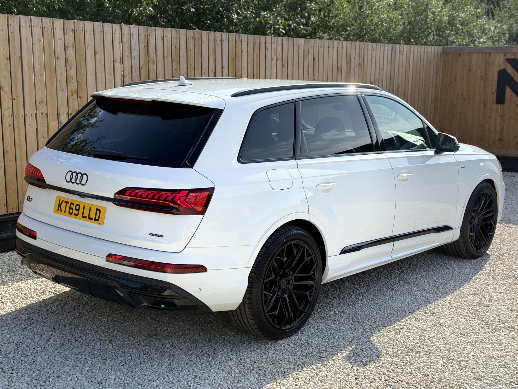Audi Q7 3.0 TFSI V6 55 Black Edition SUV 5dr Petrol Tiptronic quattro Euro 6 (s/s) (340 ps)