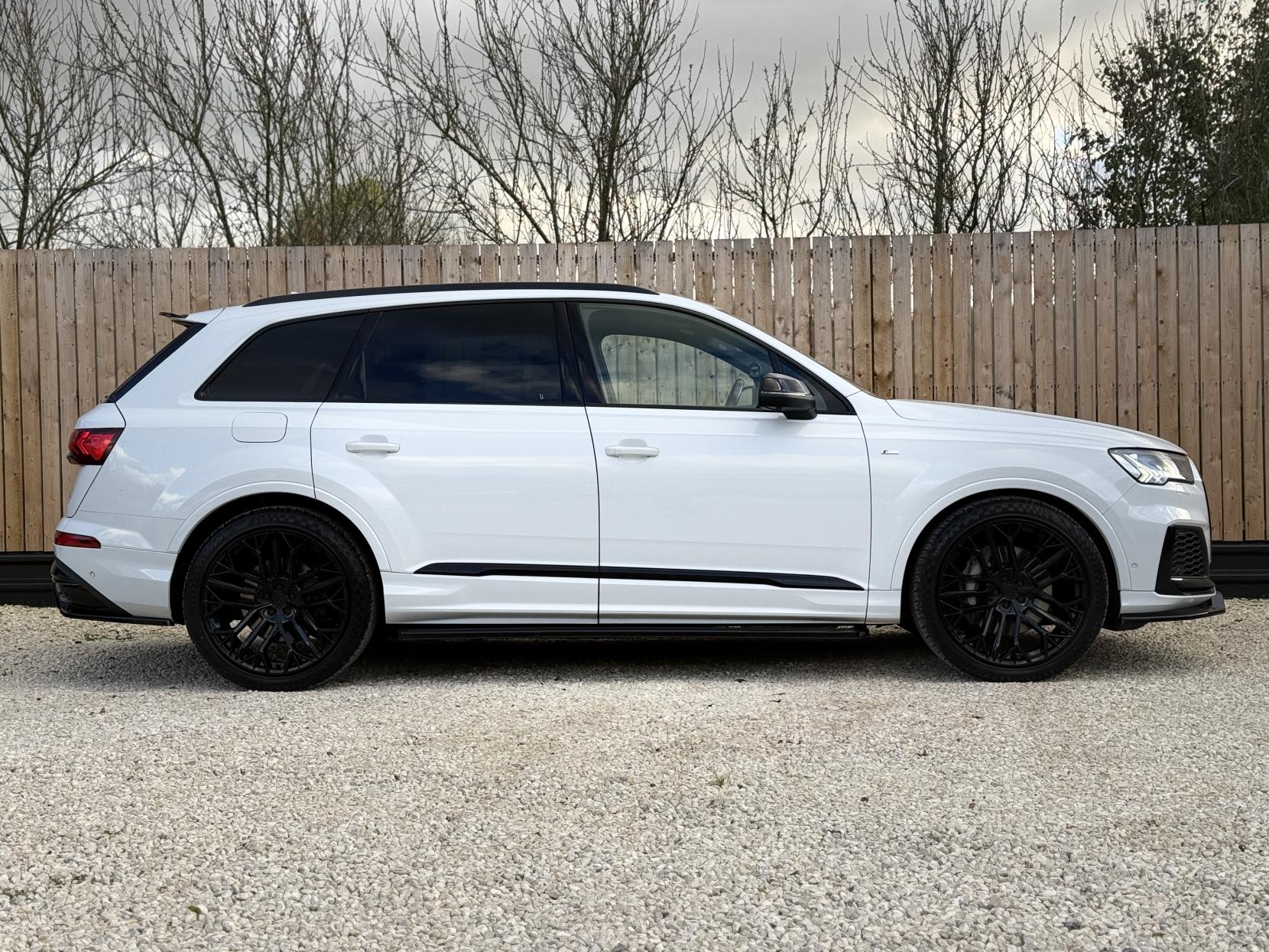 Audi Q7 3.0 TFSI V6 55 Black Edition SUV 5dr Petrol Tiptronic quattro Euro 6 (s/s) (340 ps)