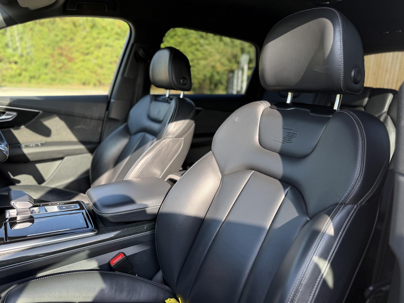 Audi Q7 3.0 TFSI V6 55 Black Edition SUV 5dr Petrol Tiptronic quattro Euro 6 (s/s) (340 ps)