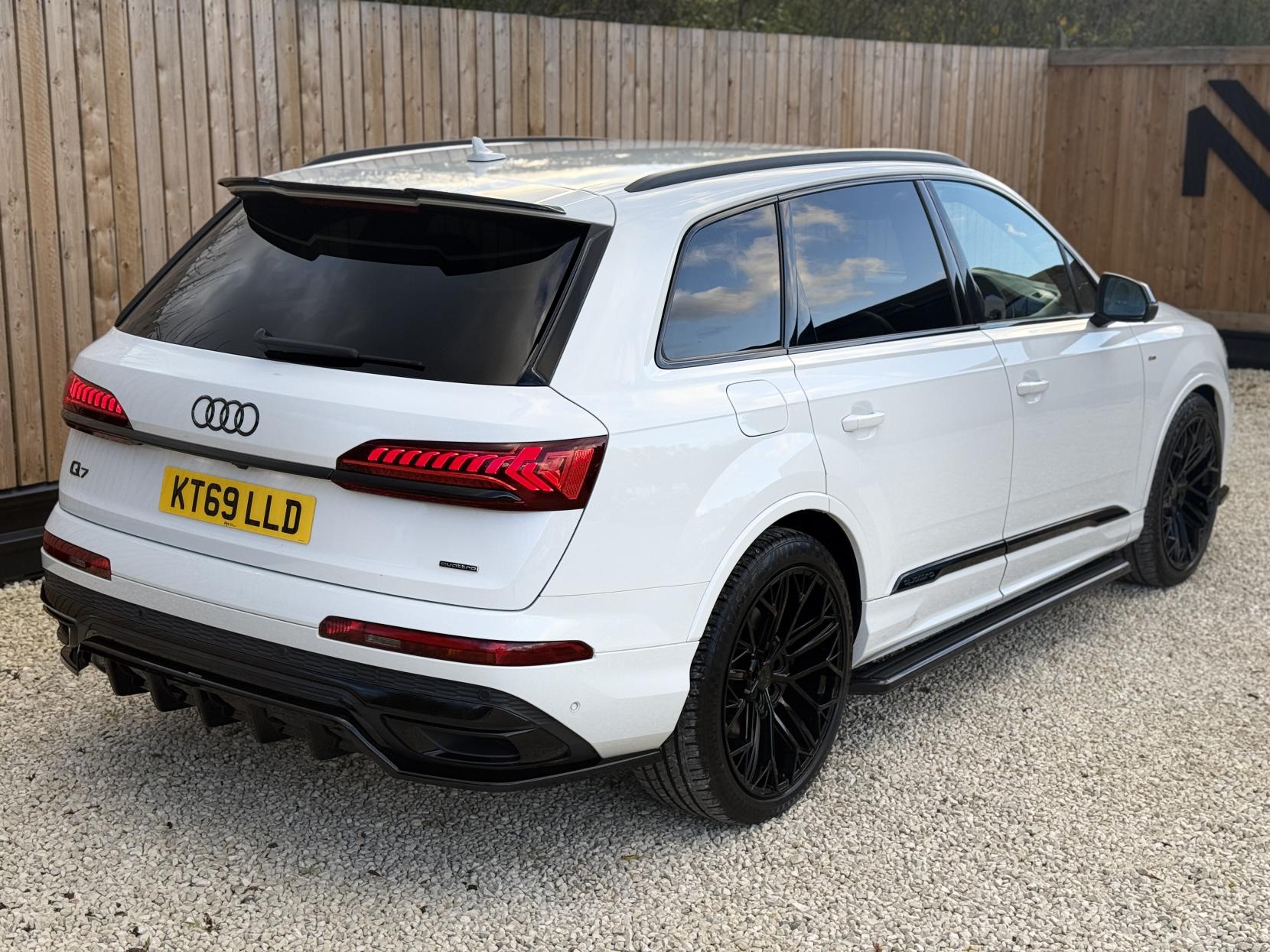 Audi Q7 3.0 TFSI V6 55 Black Edition SUV 5dr Petrol Tiptronic quattro Euro 6 (s/s) (340 ps)