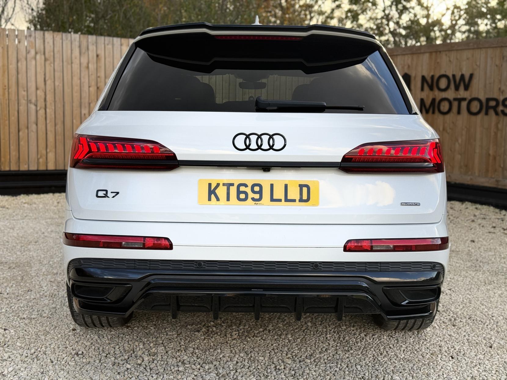 Audi Q7 3.0 TFSI V6 55 Black Edition SUV 5dr Petrol Tiptronic quattro Euro 6 (s/s) (340 ps)