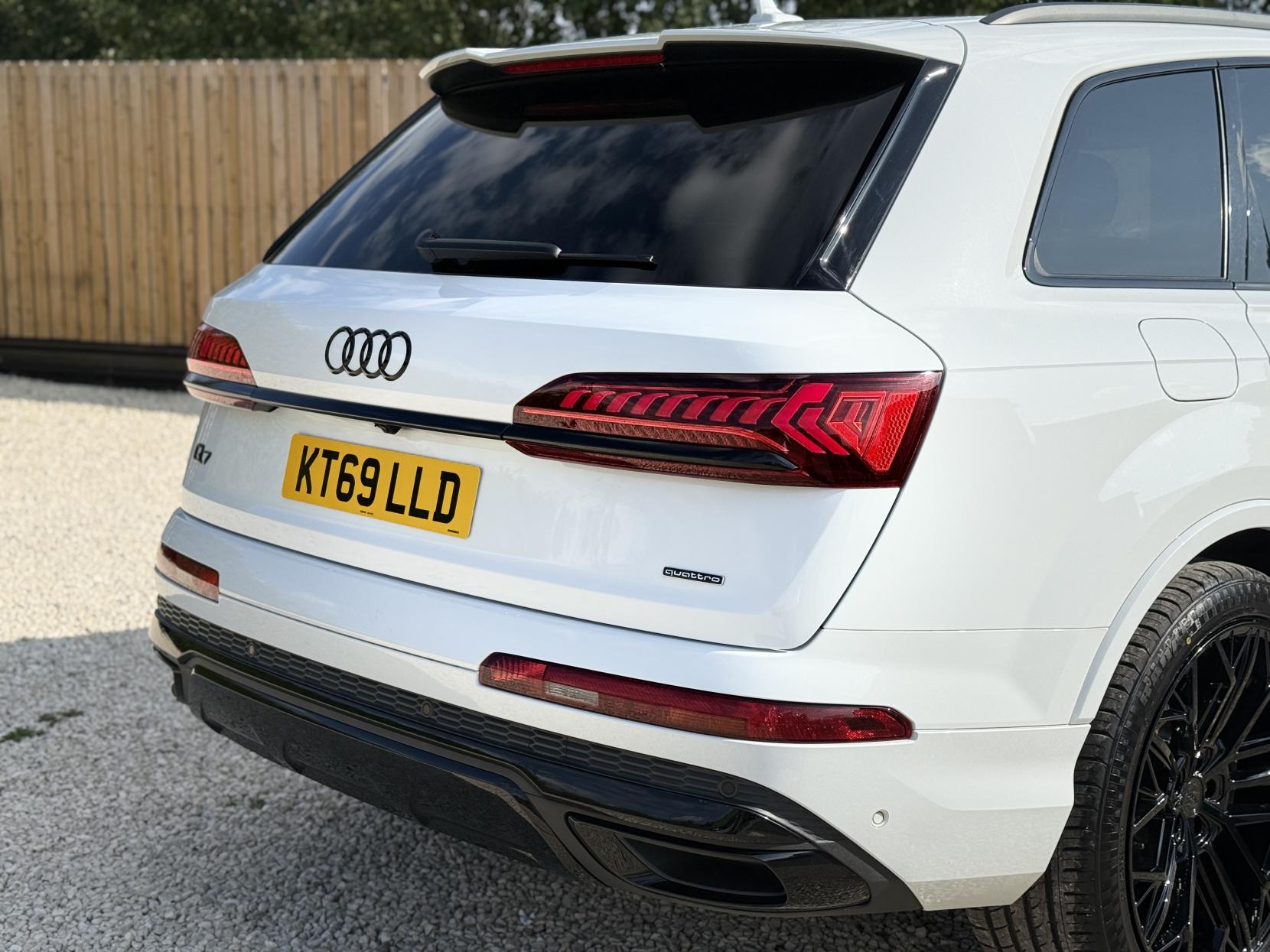 Audi Q7 3.0 TFSI V6 55 Black Edition SUV 5dr Petrol Tiptronic quattro Euro 6 (s/s) (340 ps)