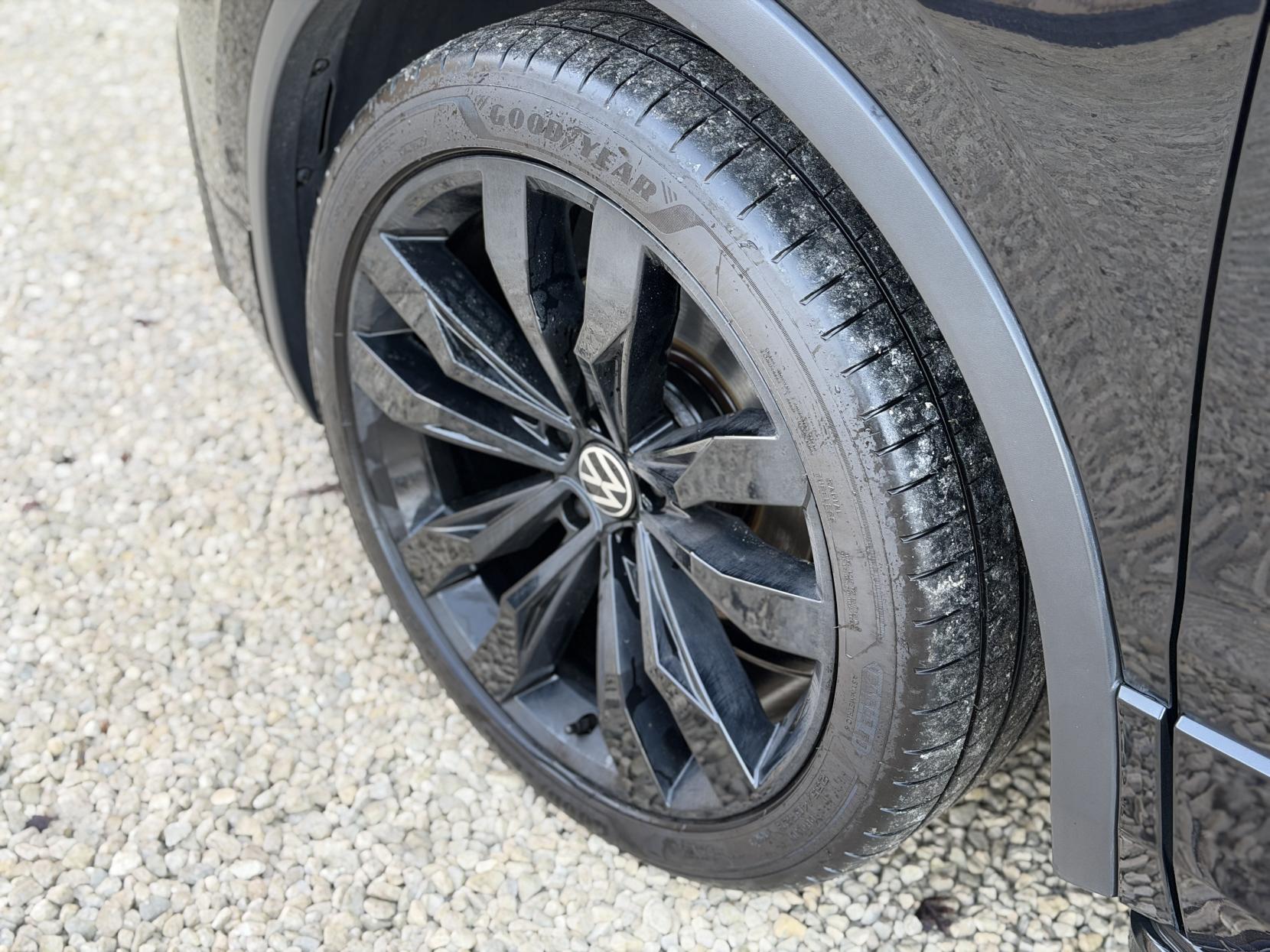 Volkswagen Tiguan 2.0 TDI R-Line Tech SUV 5dr Diesel DSG Euro 6 (s/s) (150 ps)