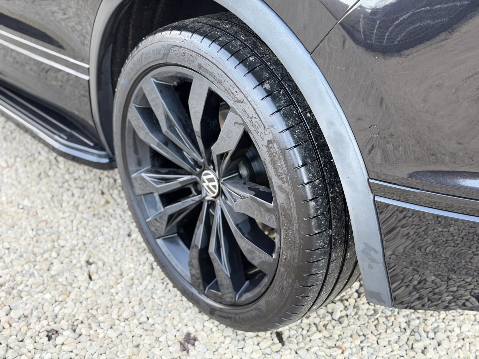 Volkswagen Tiguan 2.0 TDI R-Line Tech SUV 5dr Diesel DSG Euro 6 (s/s) (150 ps)