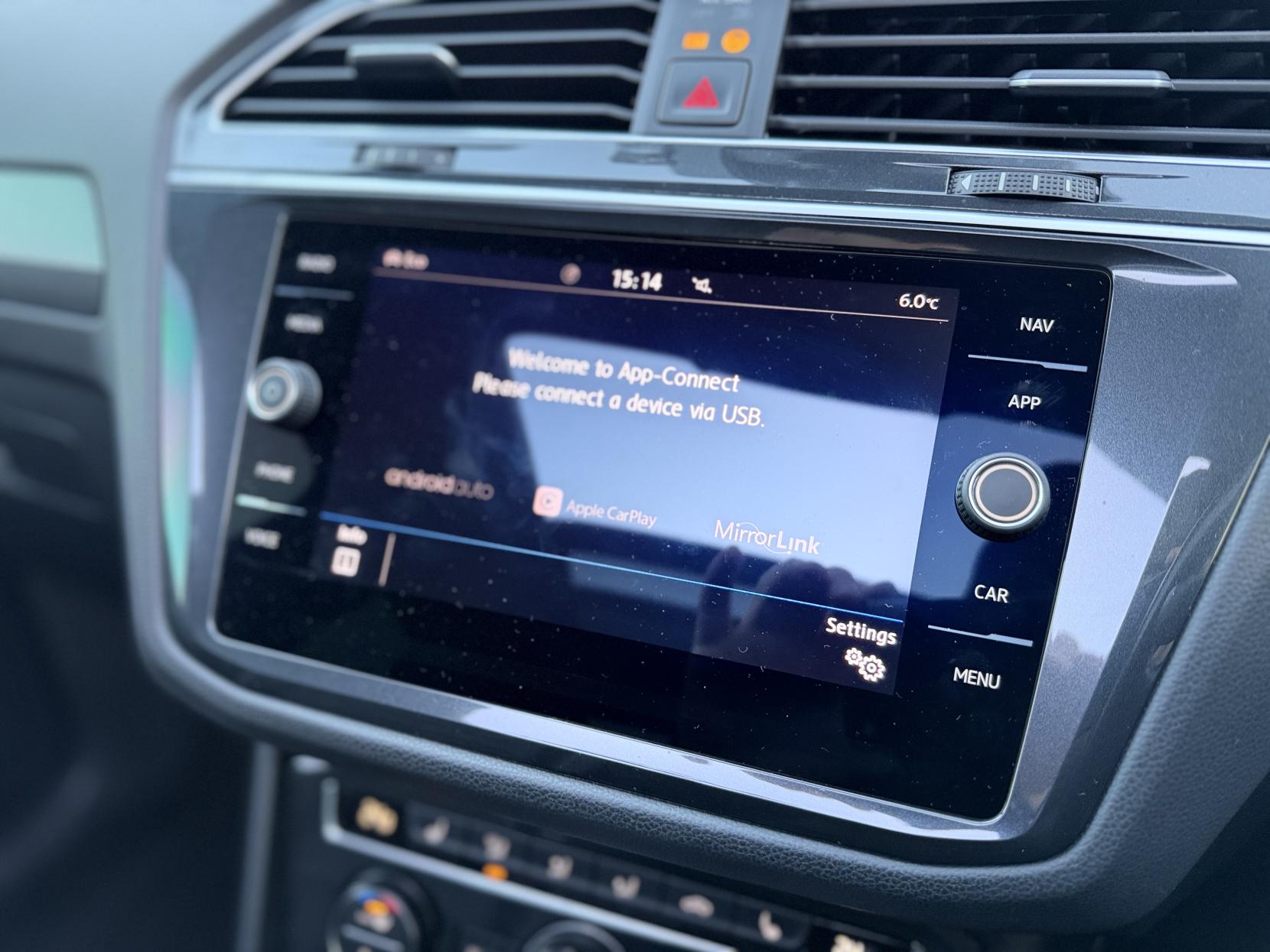 Volkswagen Tiguan 2.0 TDI R-Line Tech SUV 5dr Diesel DSG Euro 6 (s/s) (150 ps)