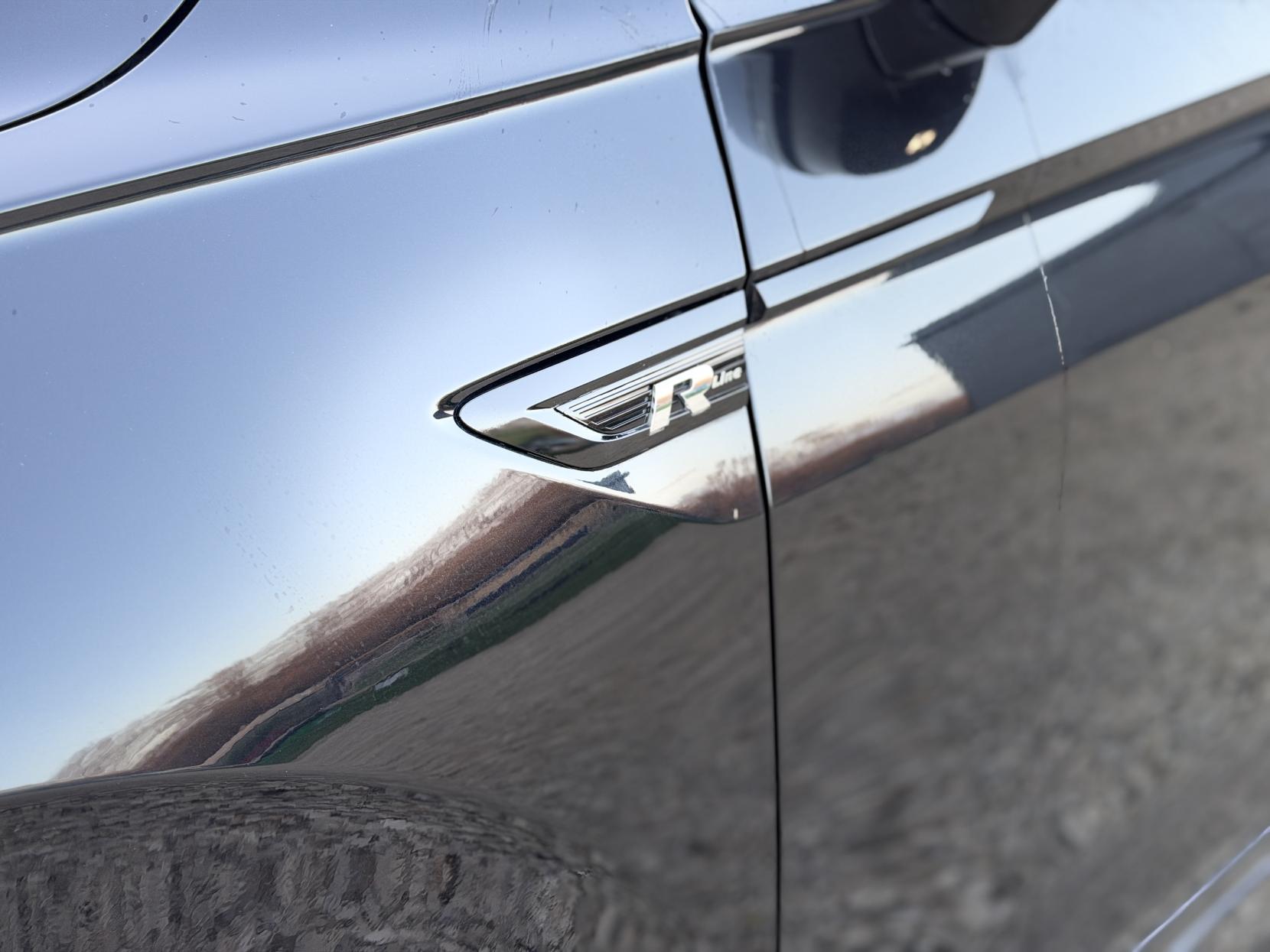 Volkswagen Tiguan 2.0 TDI R-Line Tech SUV 5dr Diesel DSG Euro 6 (s/s) (150 ps)