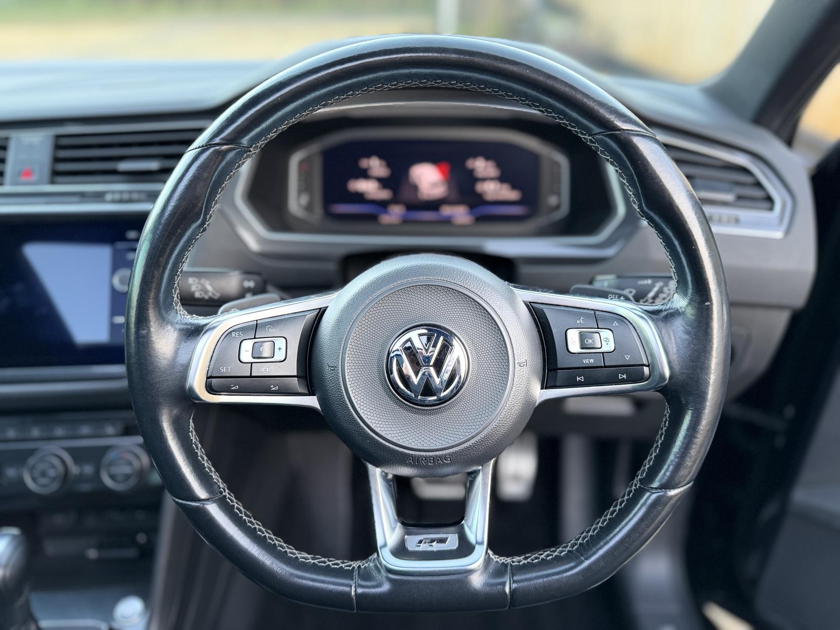 Volkswagen Tiguan 2.0 TDI R-Line Tech SUV 5dr Diesel DSG Euro 6 (s/s) (150 ps)