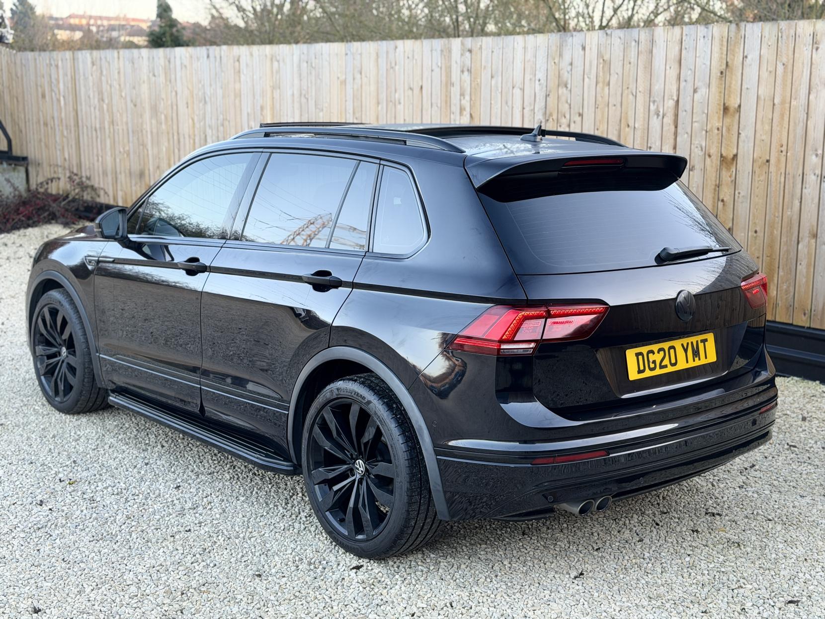 Volkswagen Tiguan 2.0 TDI R-Line Tech SUV 5dr Diesel DSG Euro 6 (s/s) (150 ps)