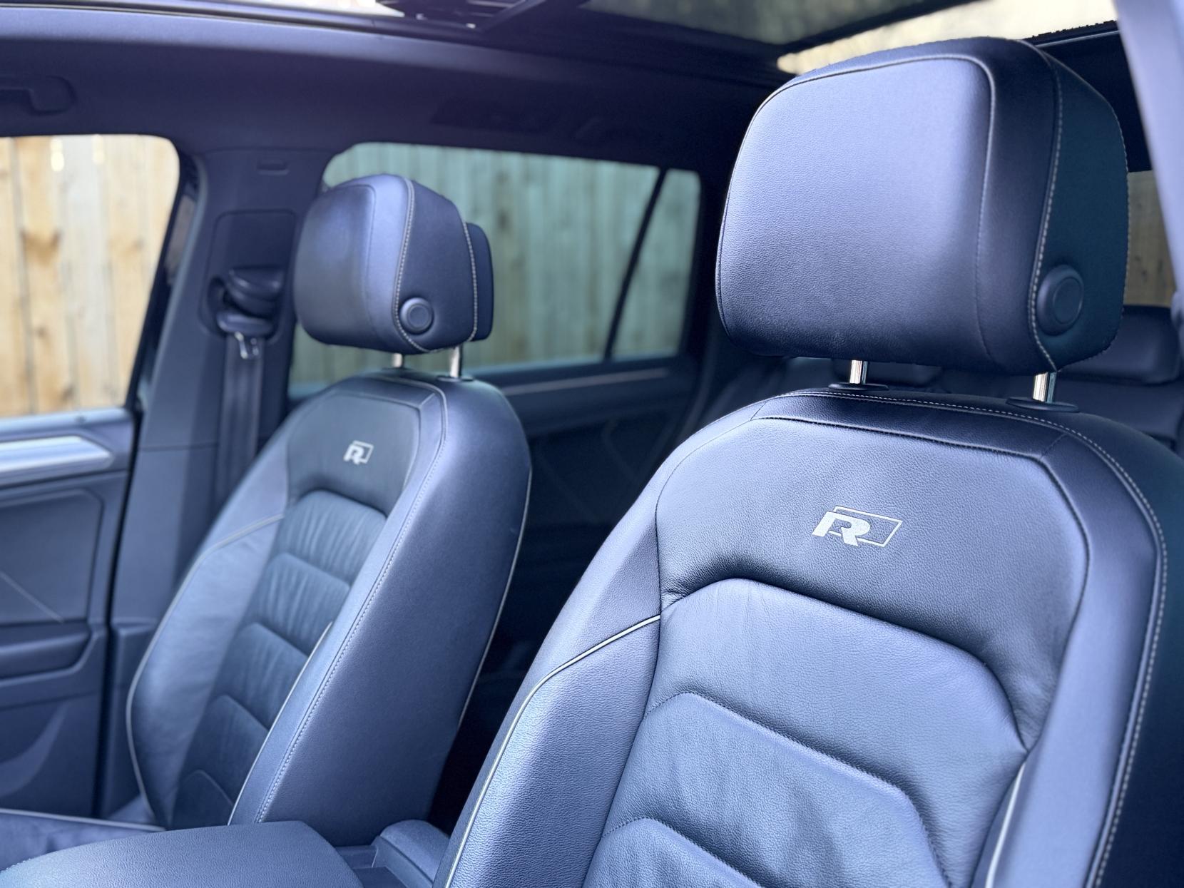 Volkswagen Tiguan 2.0 TDI R-Line Tech SUV 5dr Diesel DSG Euro 6 (s/s) (150 ps)