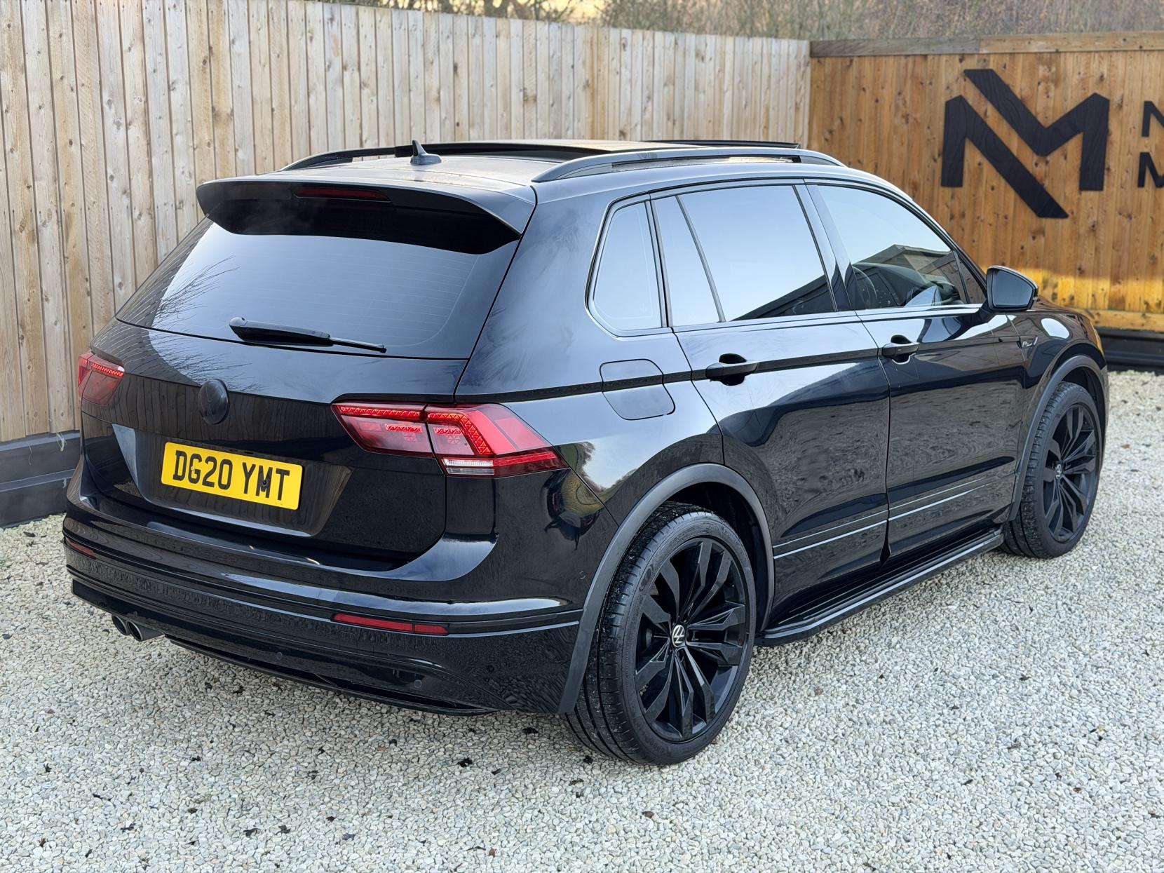 Volkswagen Tiguan 2.0 TDI R-Line Tech SUV 5dr Diesel DSG Euro 6 (s/s) (150 ps)