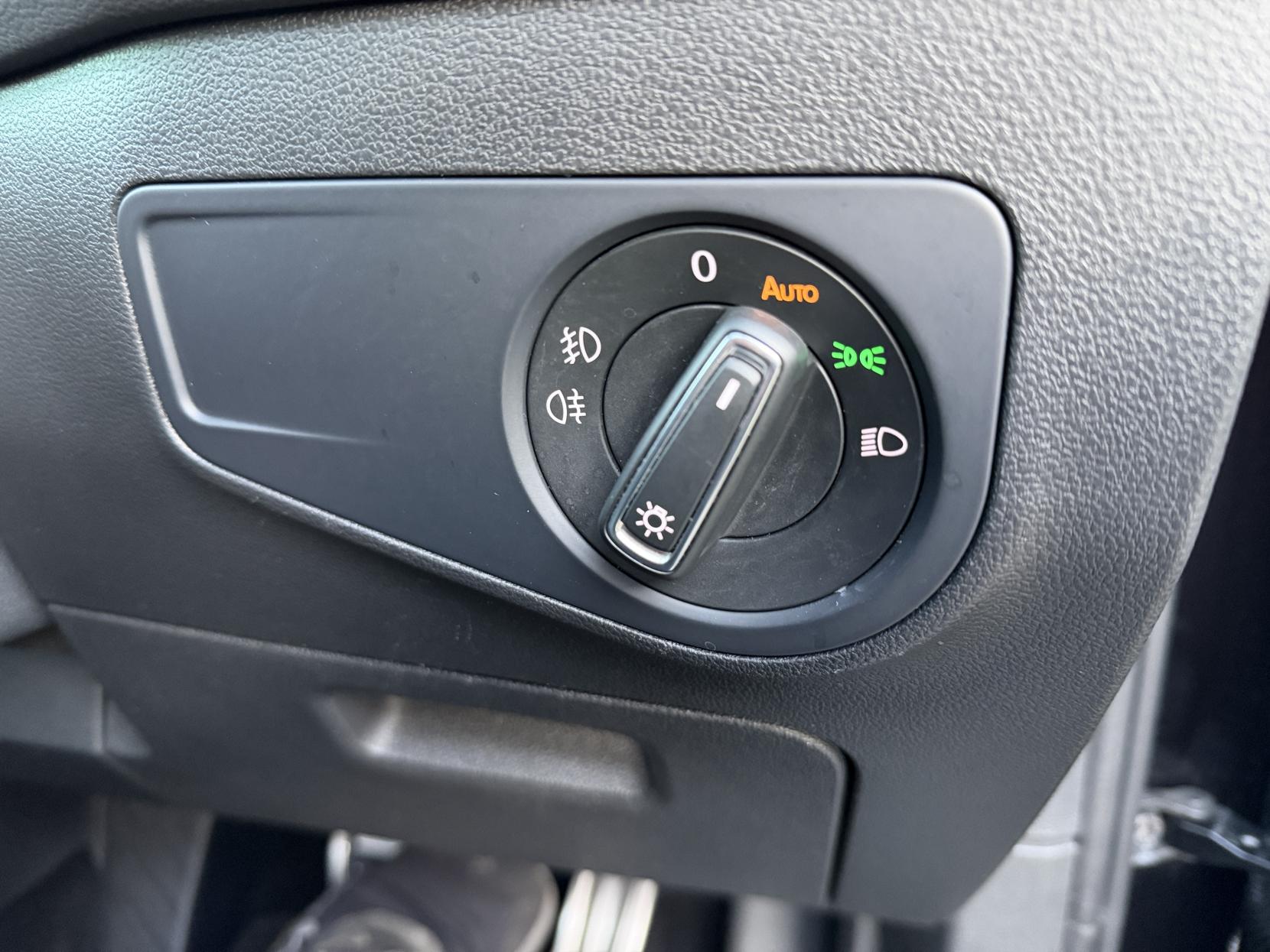 Volkswagen Tiguan 2.0 TDI R-Line Tech SUV 5dr Diesel DSG Euro 6 (s/s) (150 ps)