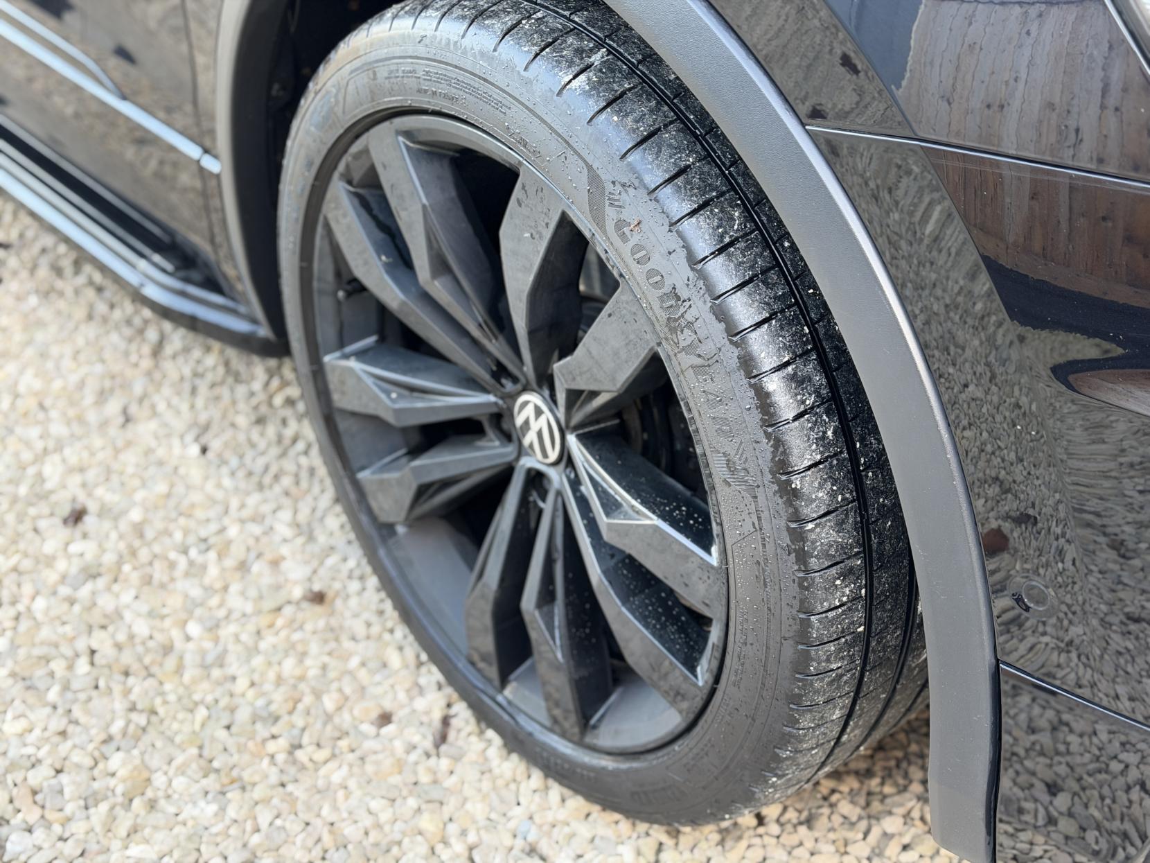 Volkswagen Tiguan 2.0 TDI R-Line Tech SUV 5dr Diesel DSG Euro 6 (s/s) (150 ps)