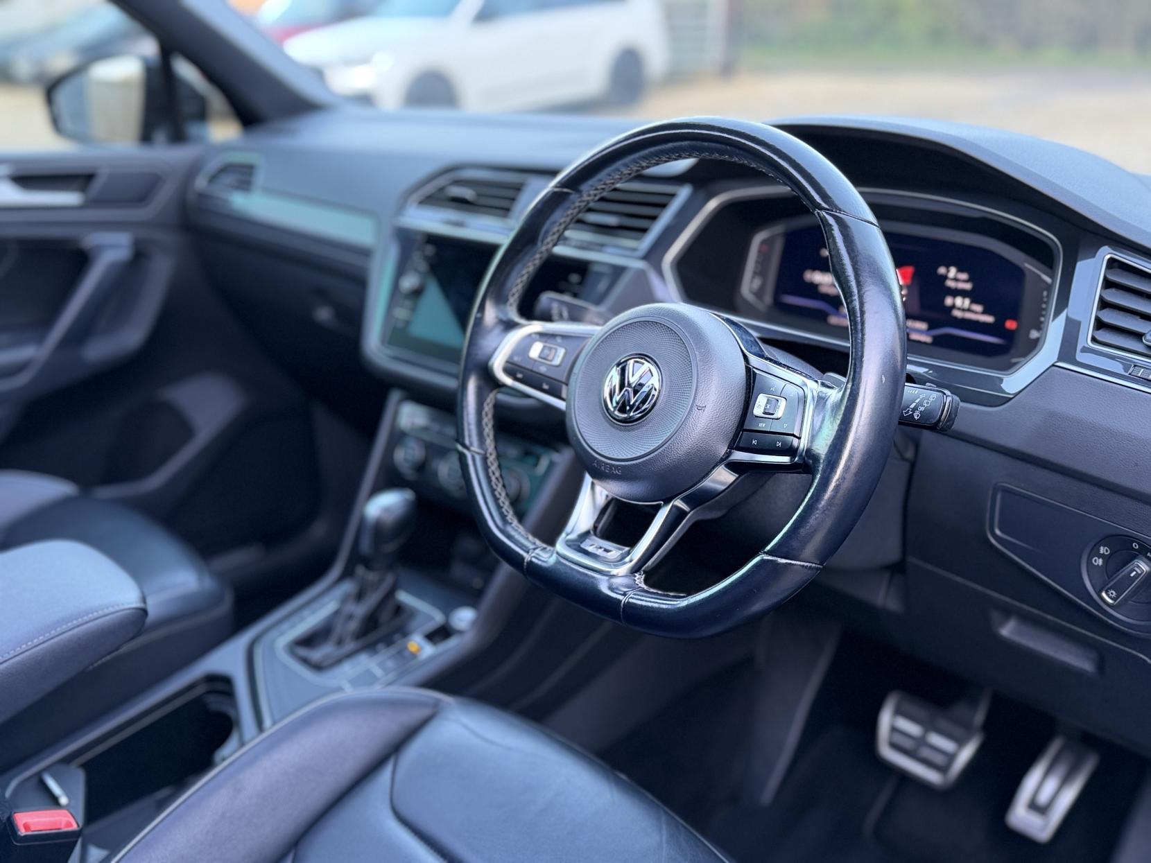 Volkswagen Tiguan 2.0 TDI R-Line Tech SUV 5dr Diesel DSG Euro 6 (s/s) (150 ps)