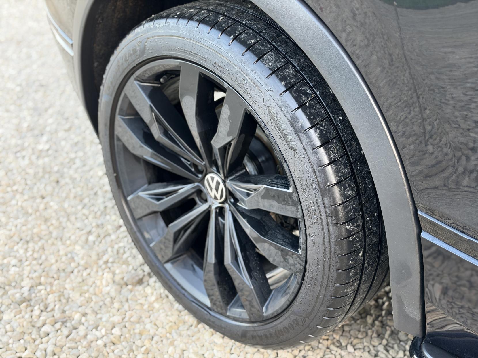 Volkswagen Tiguan 2.0 TDI R-Line Tech SUV 5dr Diesel DSG Euro 6 (s/s) (150 ps)