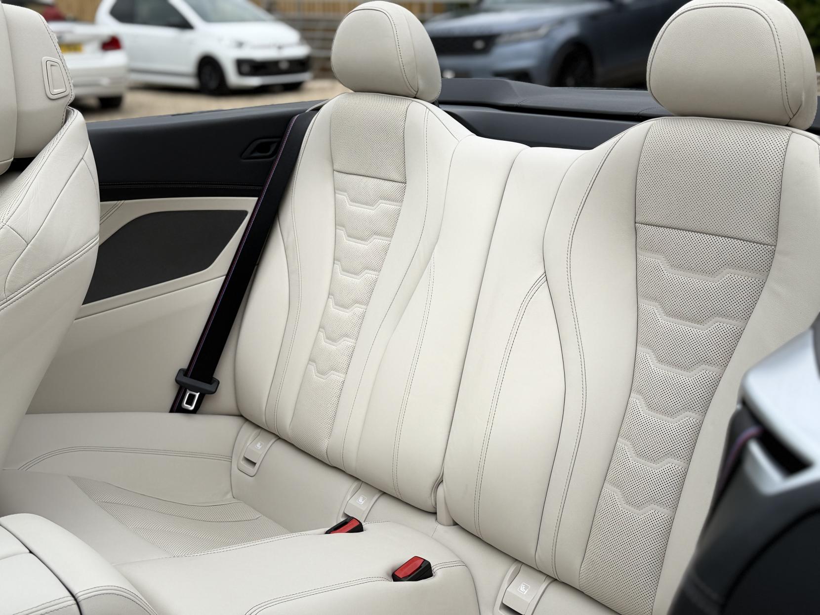 BMW 8 Series 3.0 840d Convertible 2dr Diesel Steptronic xDrive Euro 6 (s/s) (320 ps)