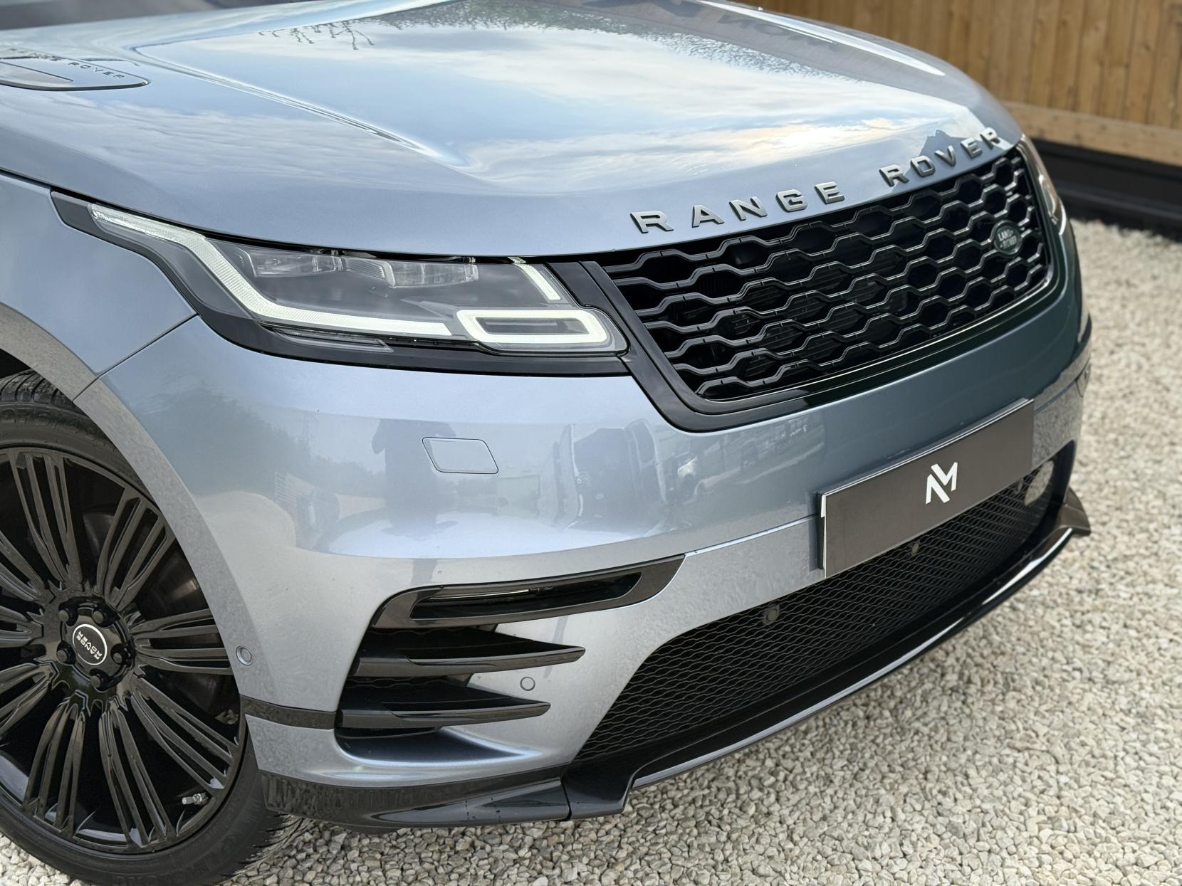 Land Rover Range Rover Velar 3.0 SD6 V6 R-Dynamic HSE SUV 5dr Diesel Auto 4WD Euro 6 (s/s) (300 ps)