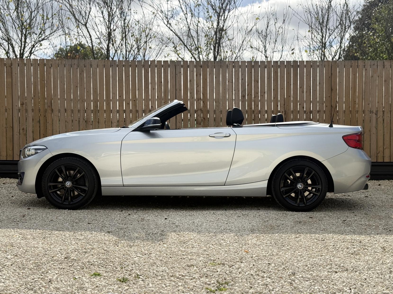 BMW 2 Series 2.0 220d Sport Convertible 2dr Diesel Auto Euro 6 (s/s) (190 ps)