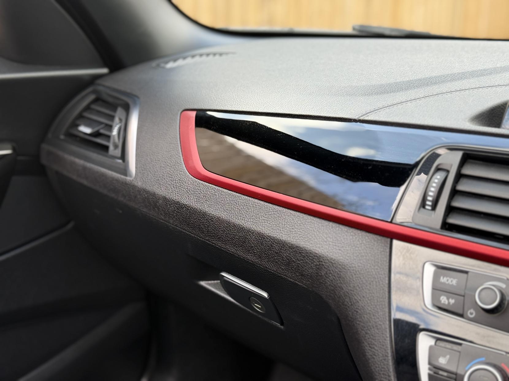 BMW 2 Series 2.0 220d Sport Convertible 2dr Diesel Auto Euro 6 (s/s) (190 ps)