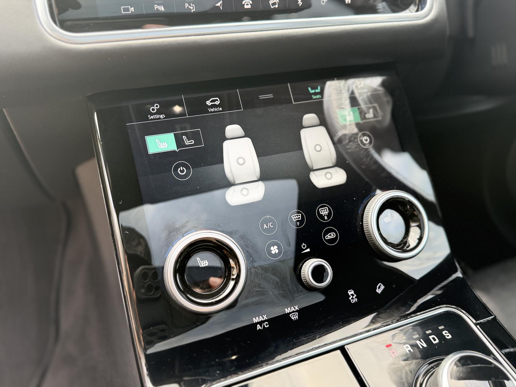Land Rover Range Rover Velar 3.0 D300 R-Dynamic HSE SUV 5dr Diesel Auto 4WD Euro 6 (s/s) (300 ps)