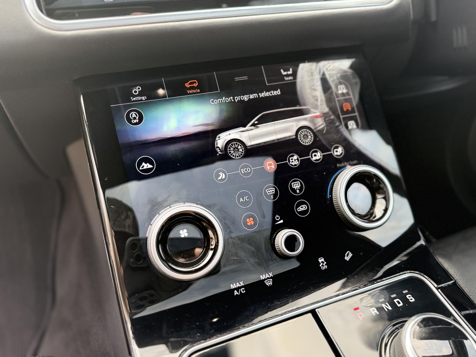 Land Rover Range Rover Velar 3.0 D300 R-Dynamic HSE SUV 5dr Diesel Auto 4WD Euro 6 (s/s) (300 ps)