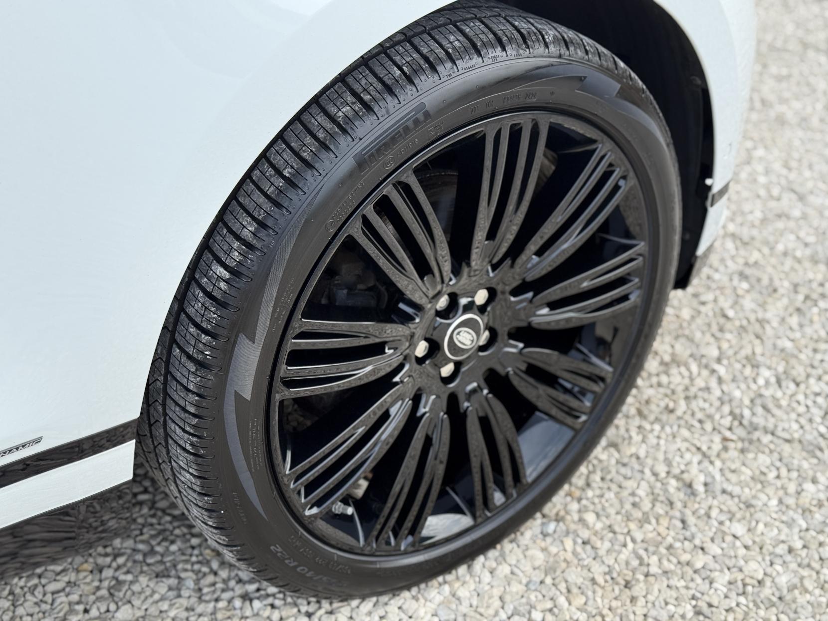 Land Rover Range Rover Velar 3.0 D300 R-Dynamic HSE SUV 5dr Diesel Auto 4WD Euro 6 (s/s) (300 ps)