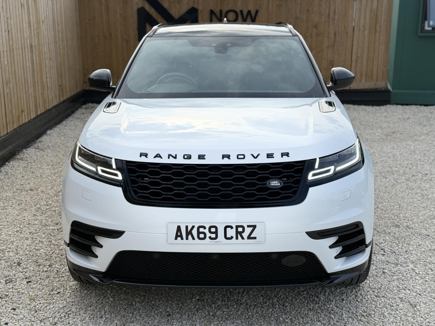 Land Rover Range Rover Velar 3.0 D300 R-Dynamic HSE SUV 5dr Diesel Auto 4WD Euro 6 (s/s) (300 ps)