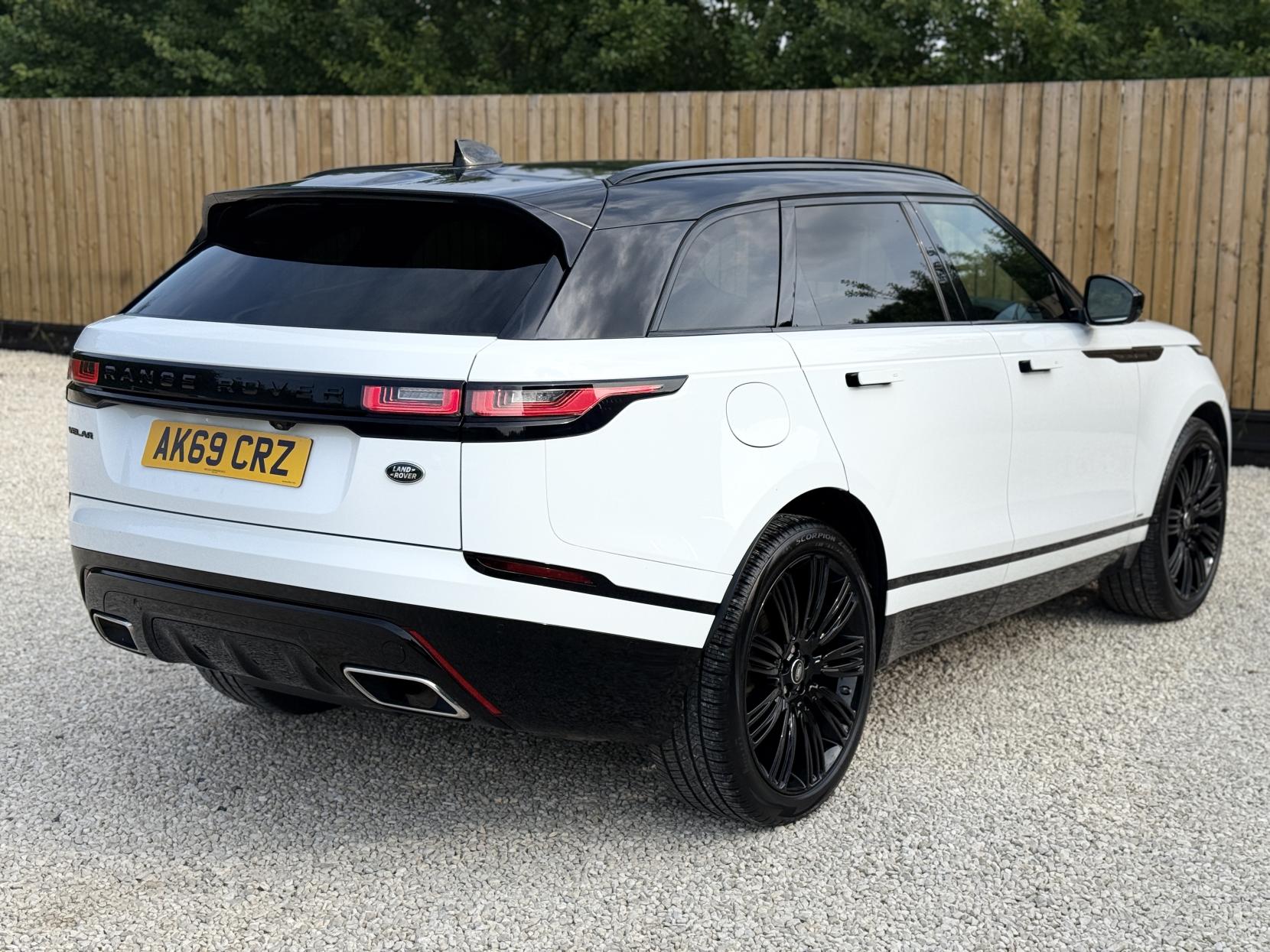 Land Rover Range Rover Velar 3.0 D300 R-Dynamic HSE SUV 5dr Diesel Auto 4WD Euro 6 (s/s) (300 ps)