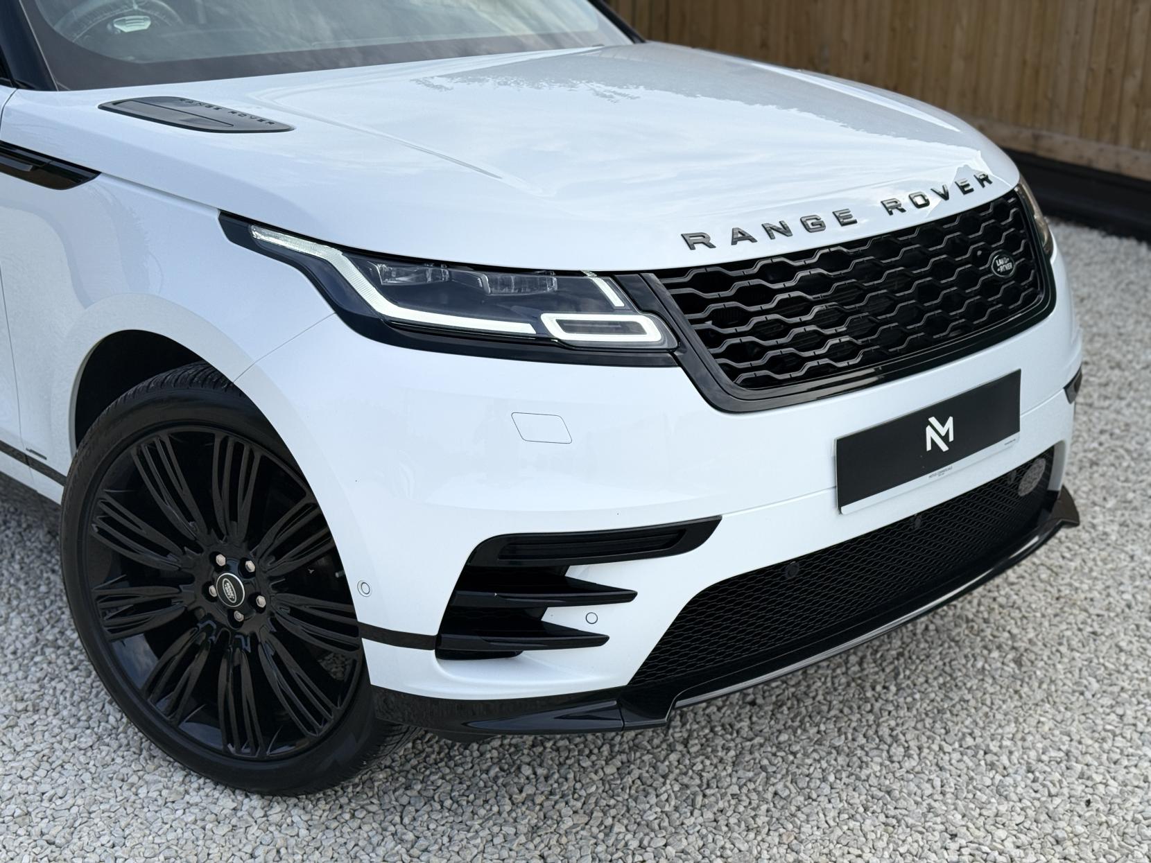 Land Rover Range Rover Velar 3.0 D300 R-Dynamic HSE SUV 5dr Diesel Auto 4WD Euro 6 (s/s) (300 ps)