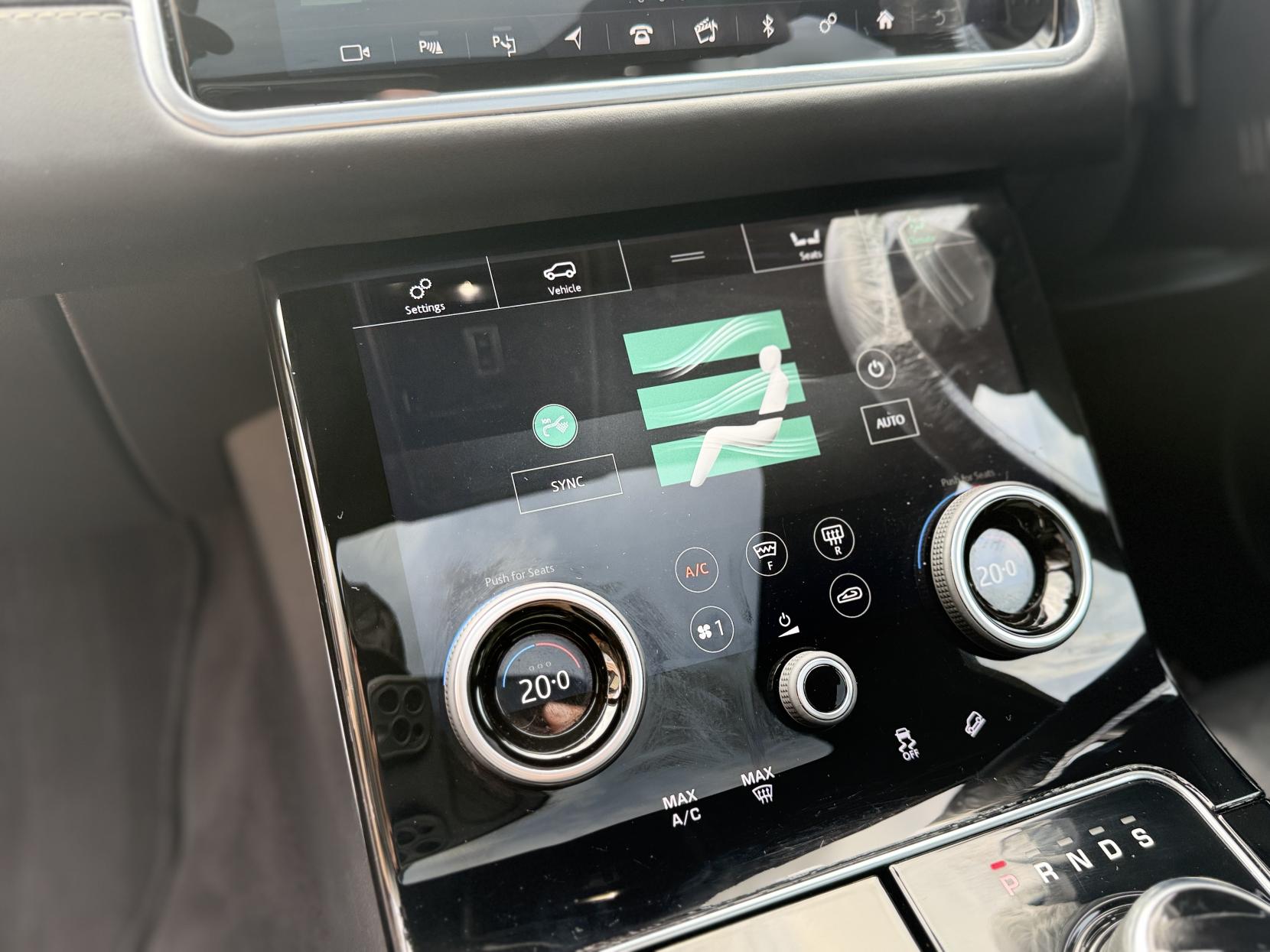 Land Rover Range Rover Velar 3.0 D300 R-Dynamic HSE SUV 5dr Diesel Auto 4WD Euro 6 (s/s) (300 ps)