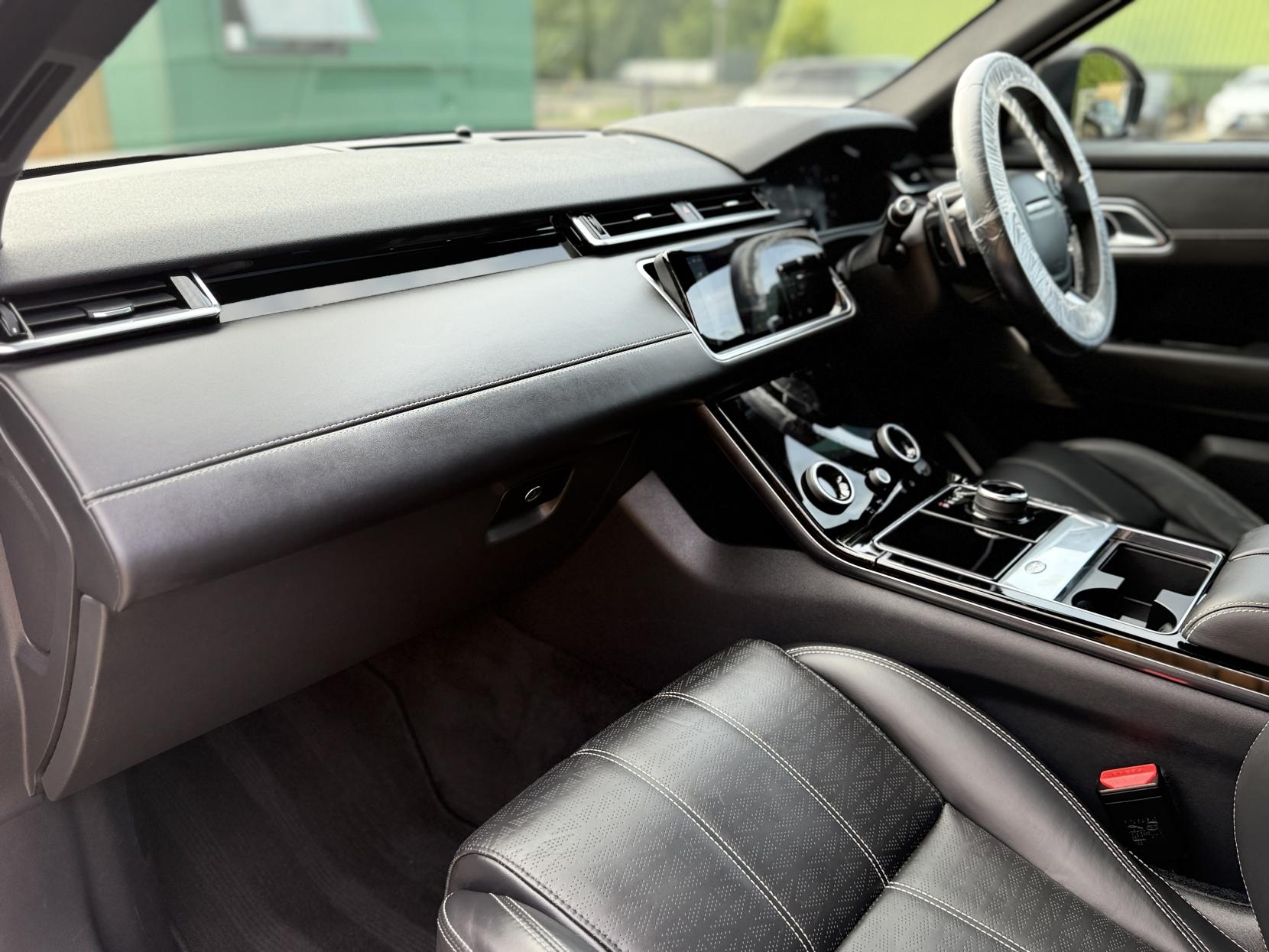 Land Rover Range Rover Velar 3.0 D300 R-Dynamic HSE SUV 5dr Diesel Auto 4WD Euro 6 (s/s) (300 ps)