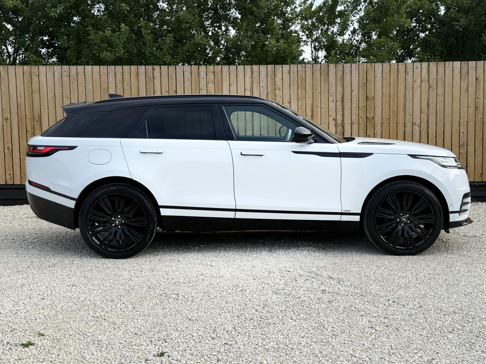 Land Rover Range Rover Velar 3.0 D300 R-Dynamic HSE SUV 5dr Diesel Auto 4WD Euro 6 (s/s) (300 ps)