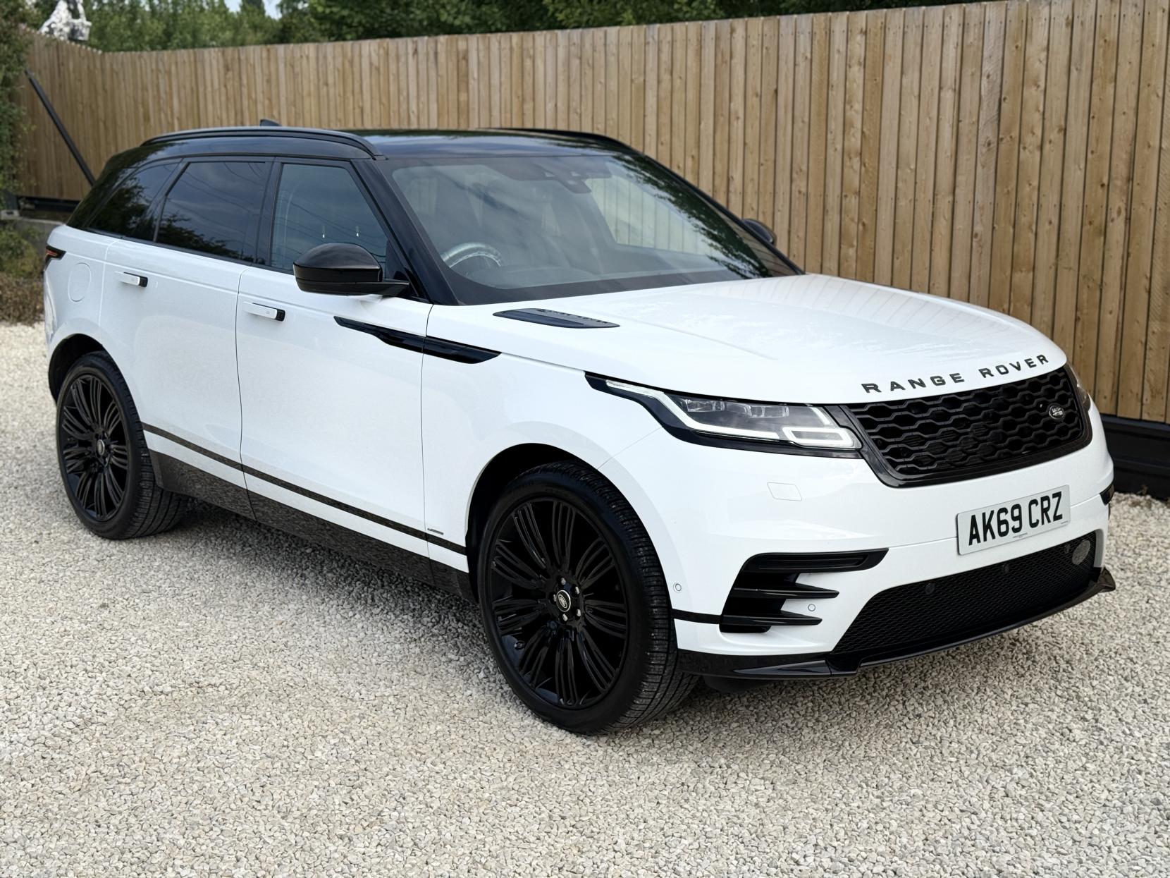 Land Rover Range Rover Velar 3.0 D300 R-Dynamic HSE SUV 5dr Diesel Auto 4WD Euro 6 (s/s) (300 ps)