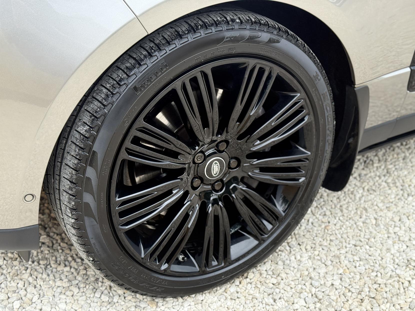 Land Rover Range Rover 4.4 SD V8 Autobiography SUV 5dr Diesel Auto 4WD Euro 6 (s/s) (339 ps)