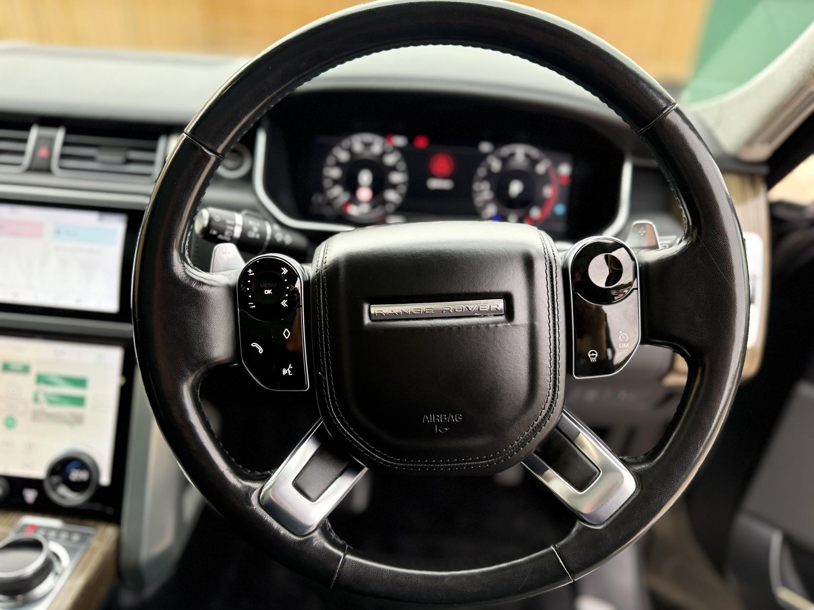 Land Rover Range Rover 4.4 SD V8 Autobiography SUV 5dr Diesel Auto 4WD Euro 6 (s/s) (339 ps)