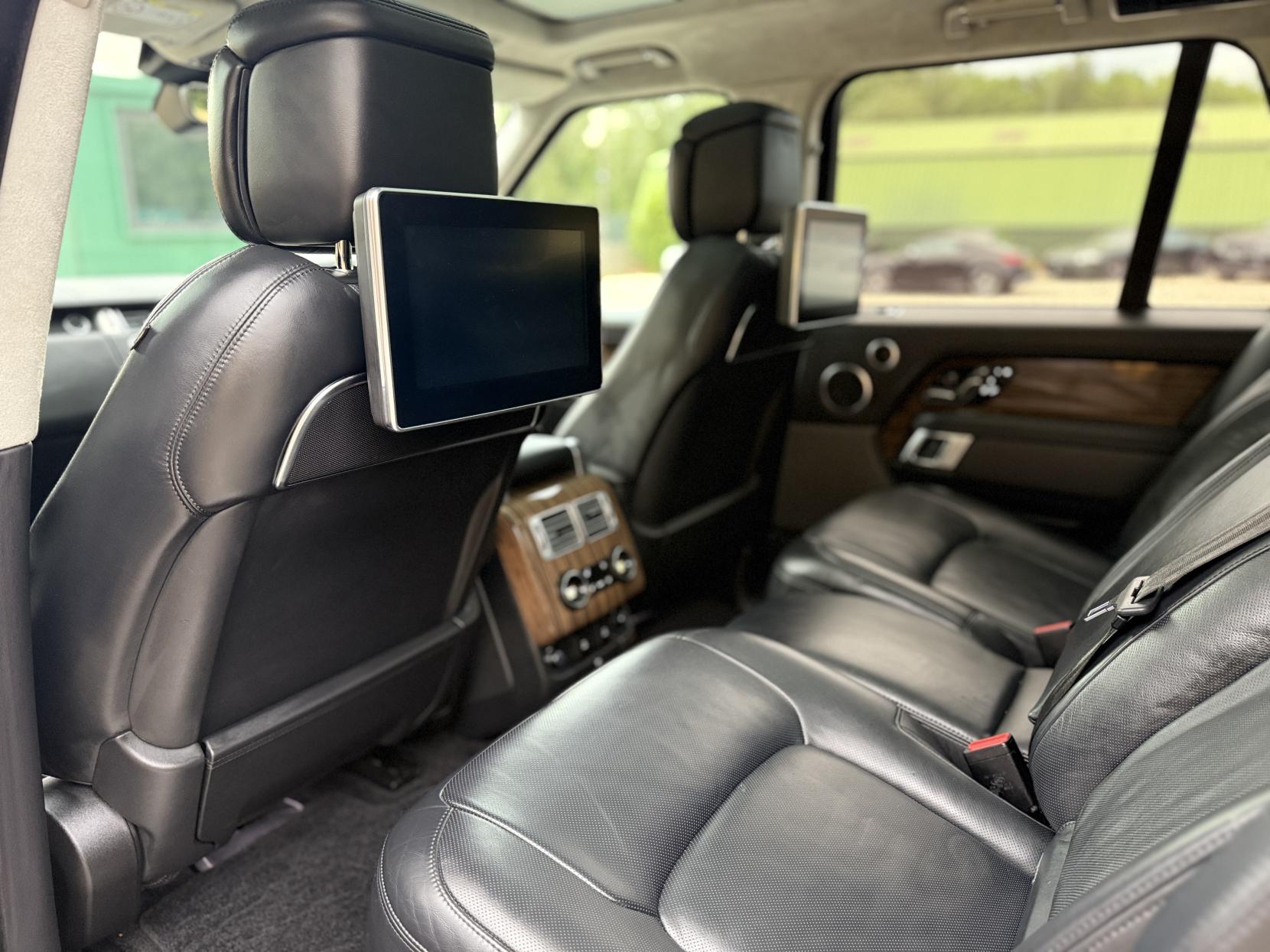 Land Rover Range Rover 4.4 SD V8 Autobiography SUV 5dr Diesel Auto 4WD Euro 6 (s/s) (339 ps)