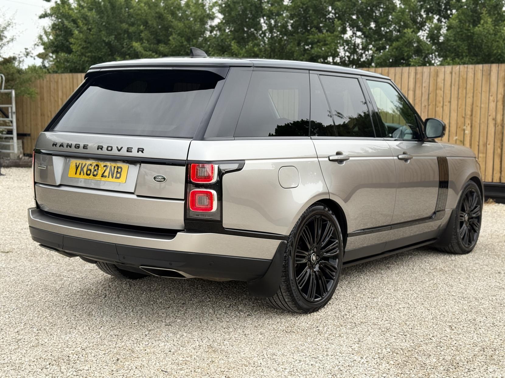 Land Rover Range Rover 4.4 SD V8 Autobiography SUV 5dr Diesel Auto 4WD Euro 6 (s/s) (339 ps)