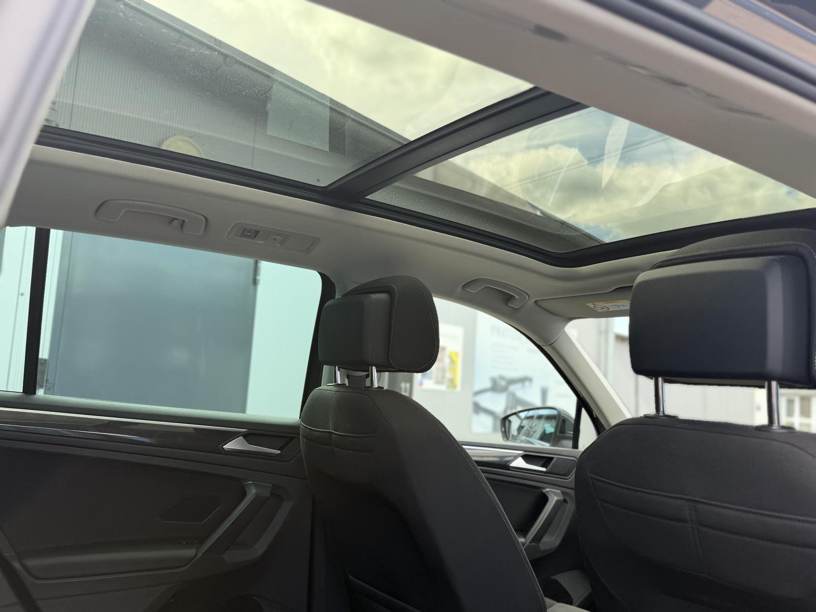 VOLKSWAGEN TIGUAN 20,999 2021 51,000 MILES DIESEL AUTOMATIC 47.9 MPG 154 G KM VIEW...