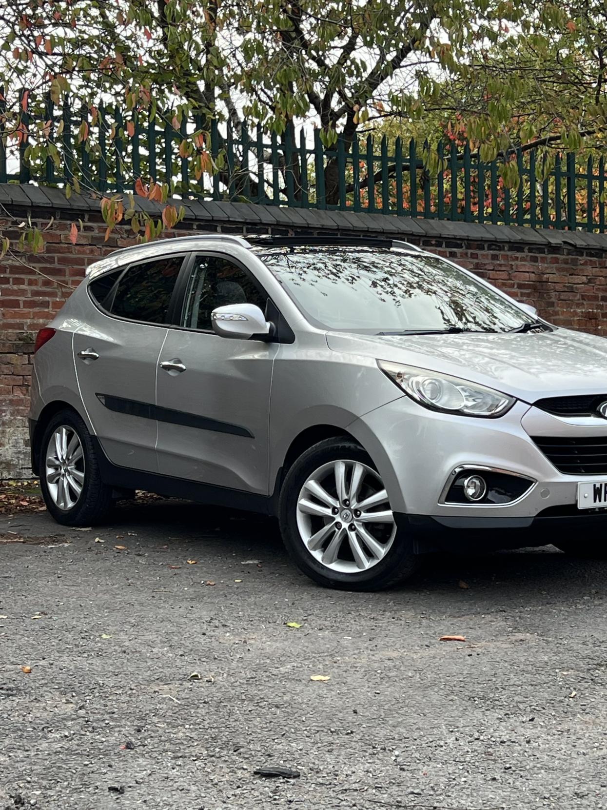 Hyundai ix35 2.0 CRDi Premium SUV 5dr Diesel Manual Euro 5 (134 bhp)