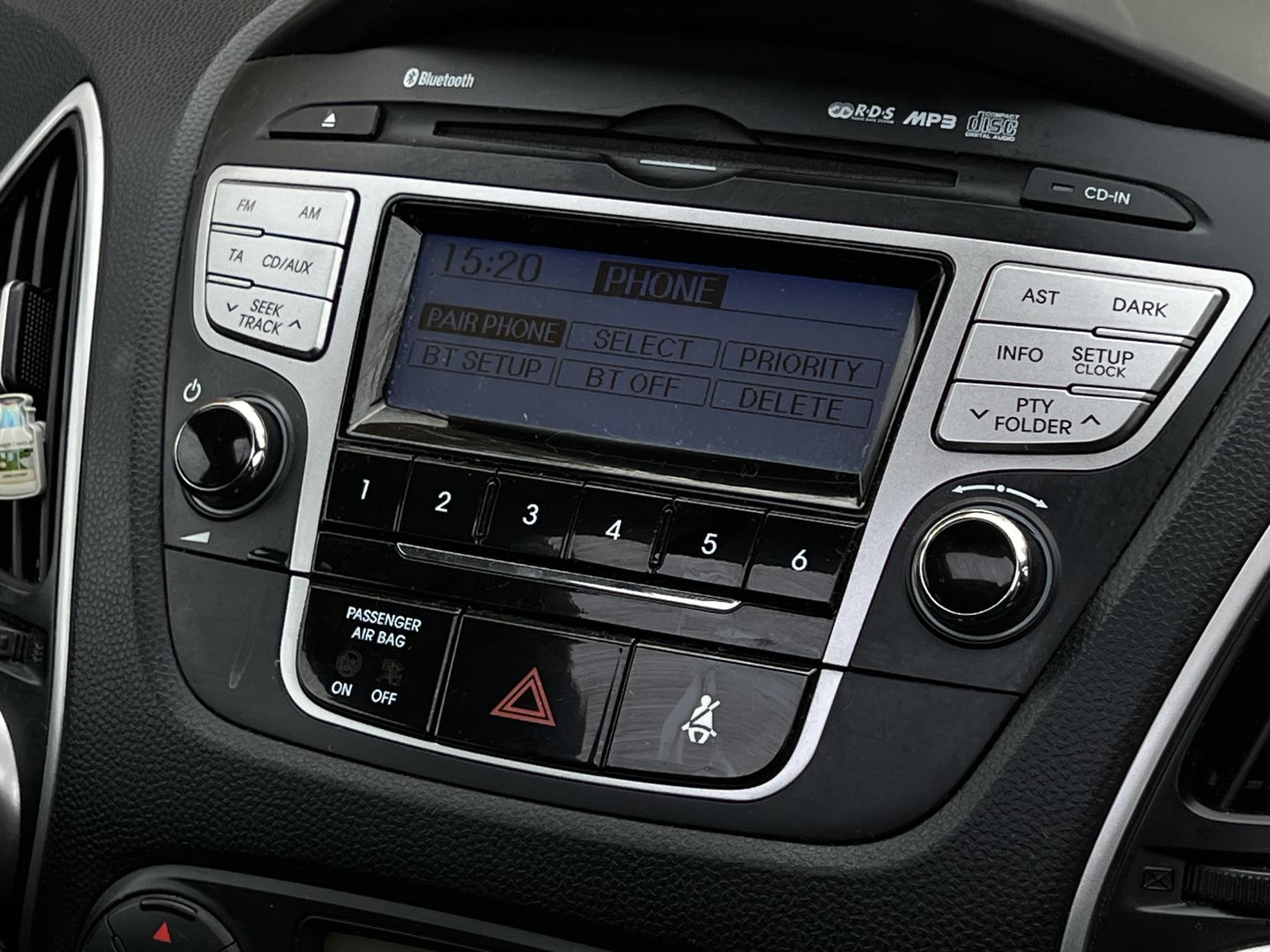Hyundai ix35 2.0 CRDi Premium SUV 5dr Diesel Manual Euro 5 (134 bhp)