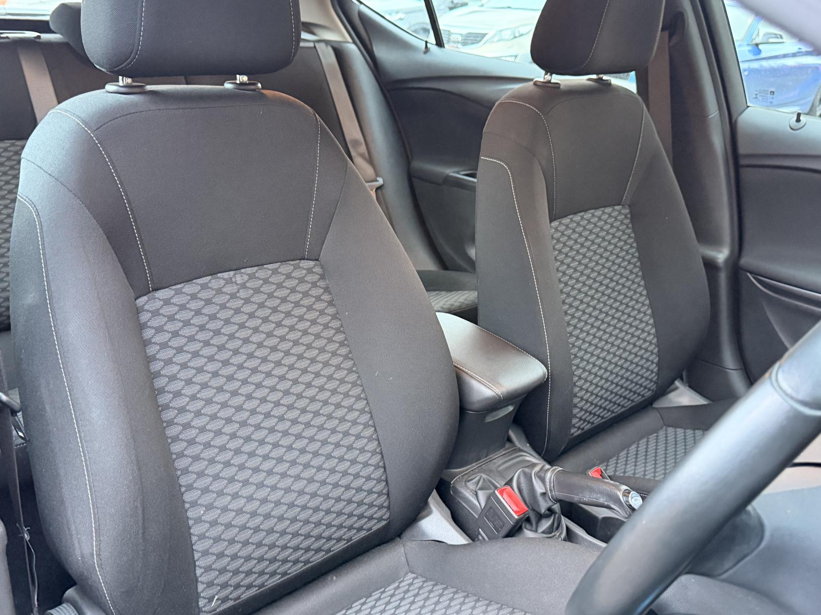 Vauxhall Astra 1.6 CDTi ecoFLEX Tech Line Hatchback 5dr Diesel Manual Euro 6 (s/s) (110 ps)