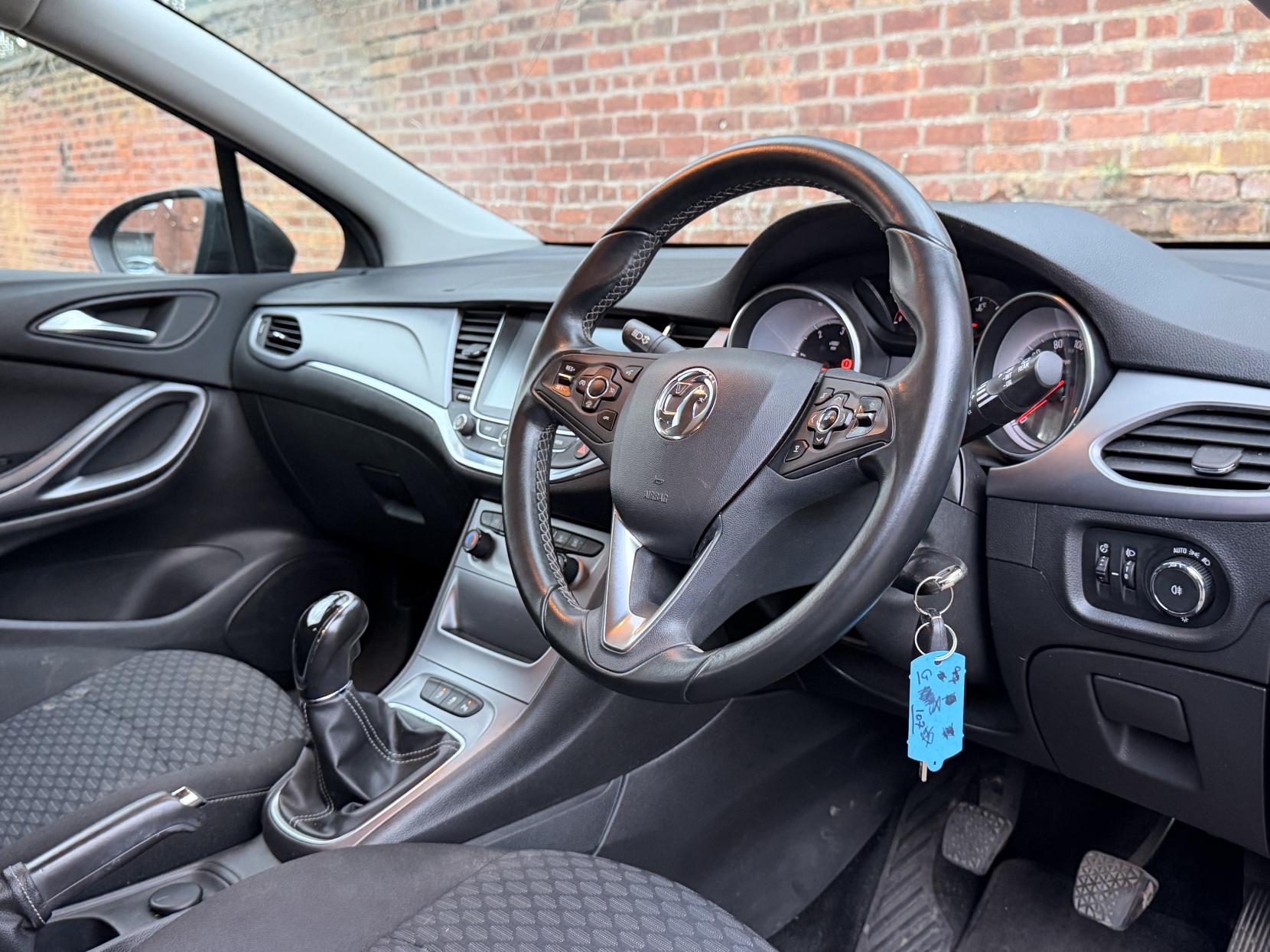 Vauxhall Astra 1.6 CDTi ecoFLEX Tech Line Hatchback 5dr Diesel Manual Euro 6 (s/s) (110 ps)